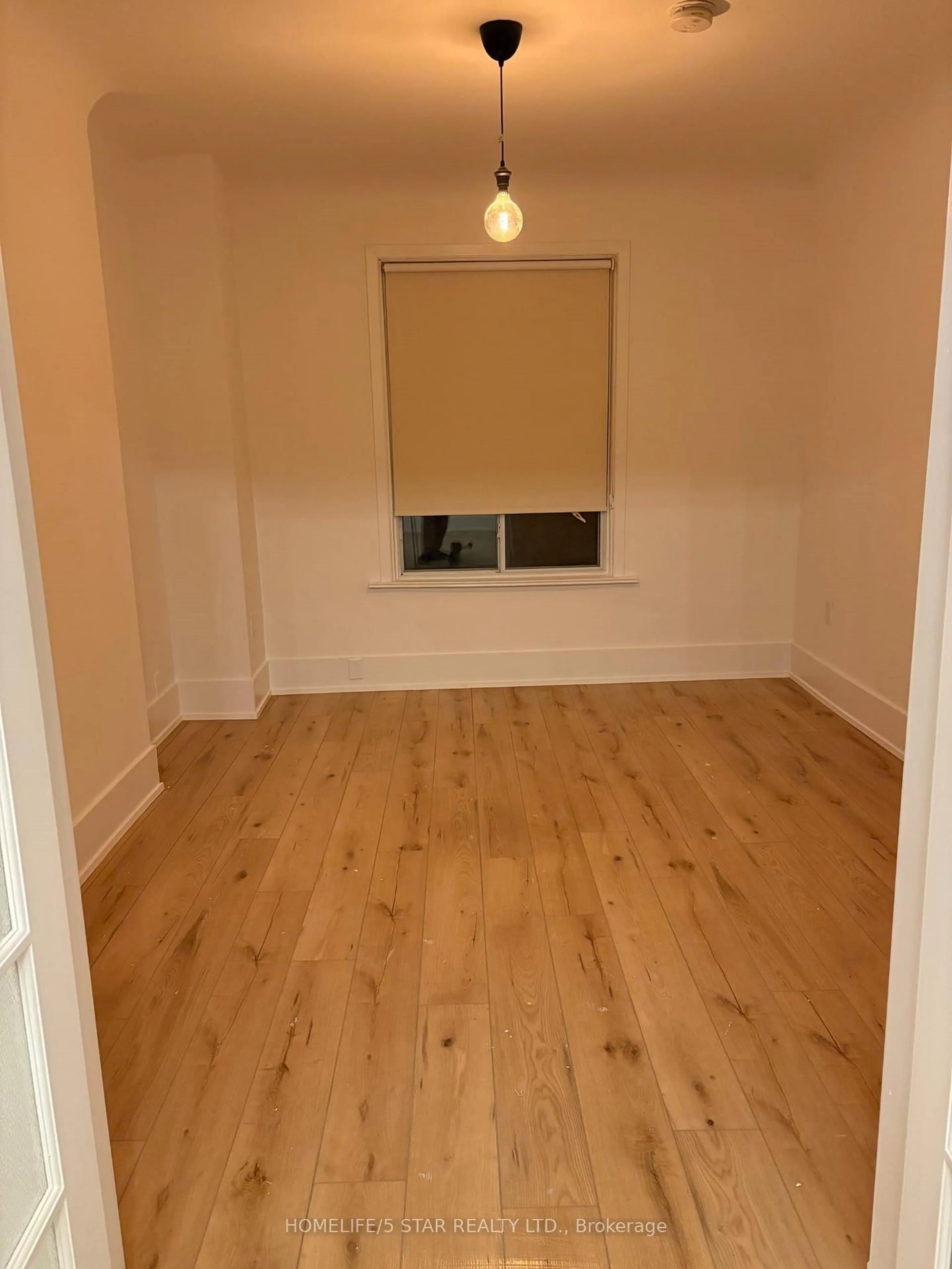 A pic of a room for 225 GRACE St, Toronto Ontario M6G 3A7