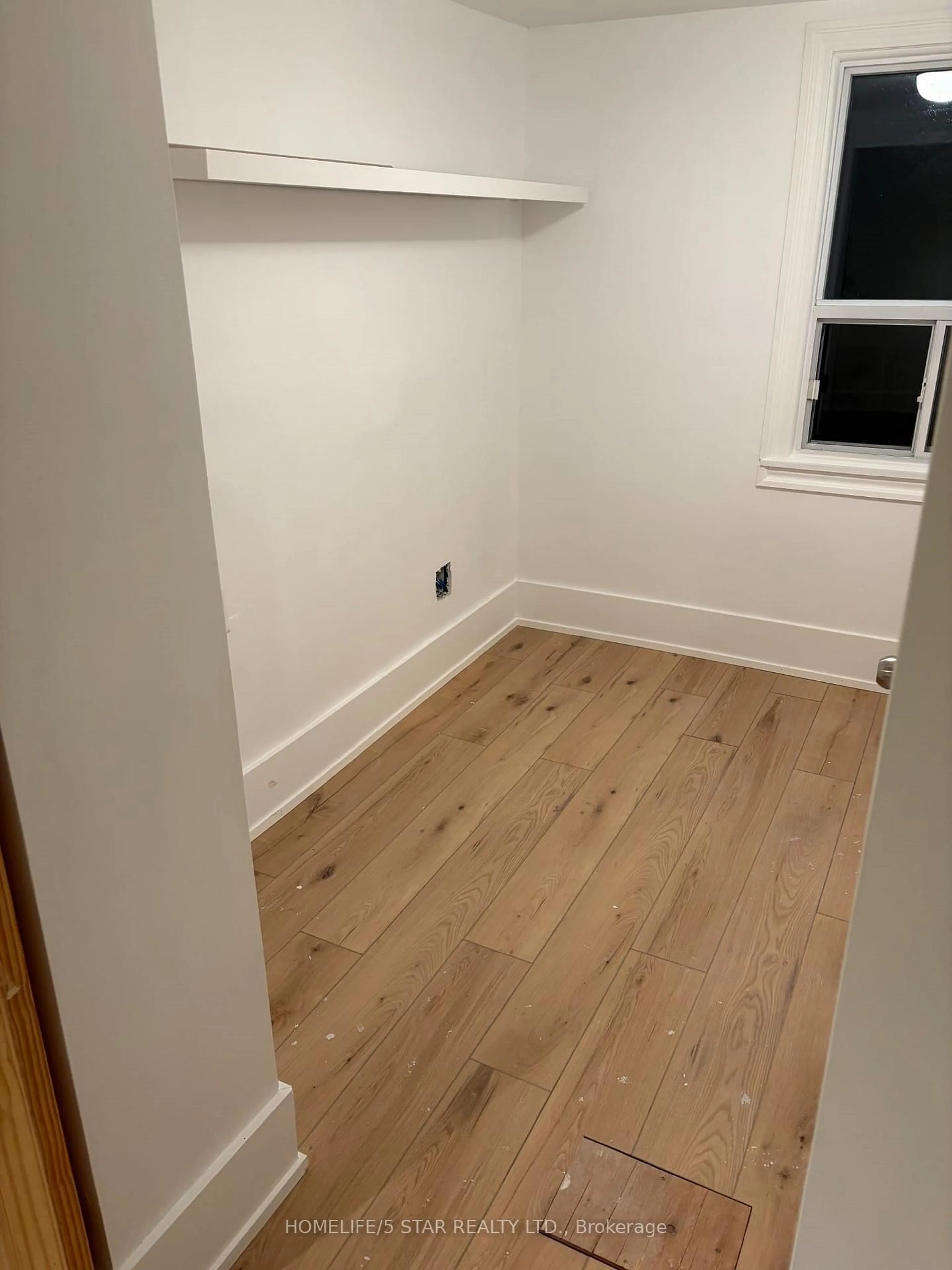 A pic of a room for 225 GRACE St, Toronto Ontario M6G 3A7