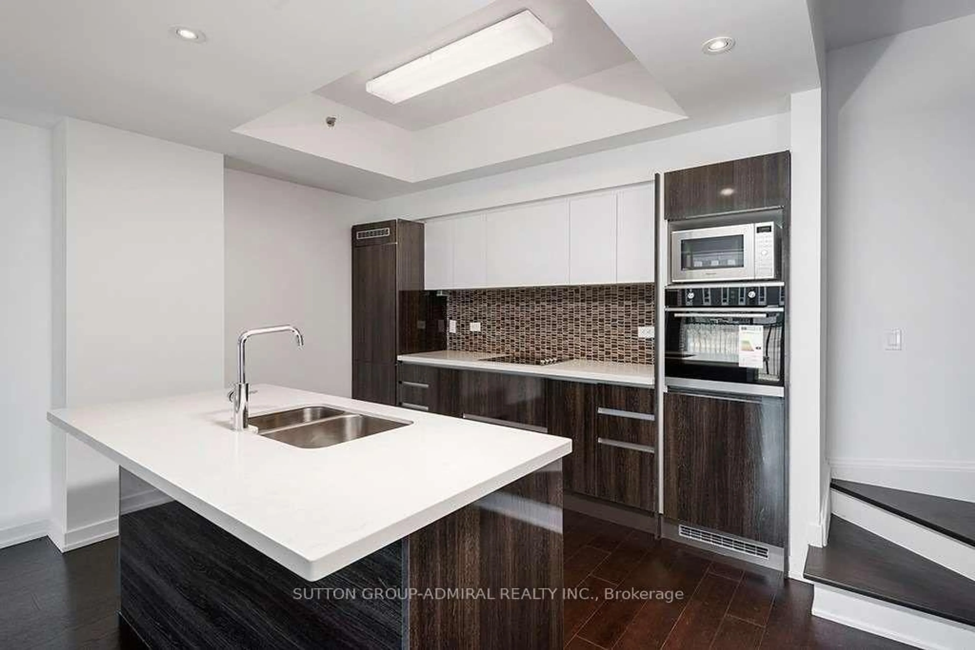 Unknown for 220 George St #TH02, Toronto Ontario M5A 2N1