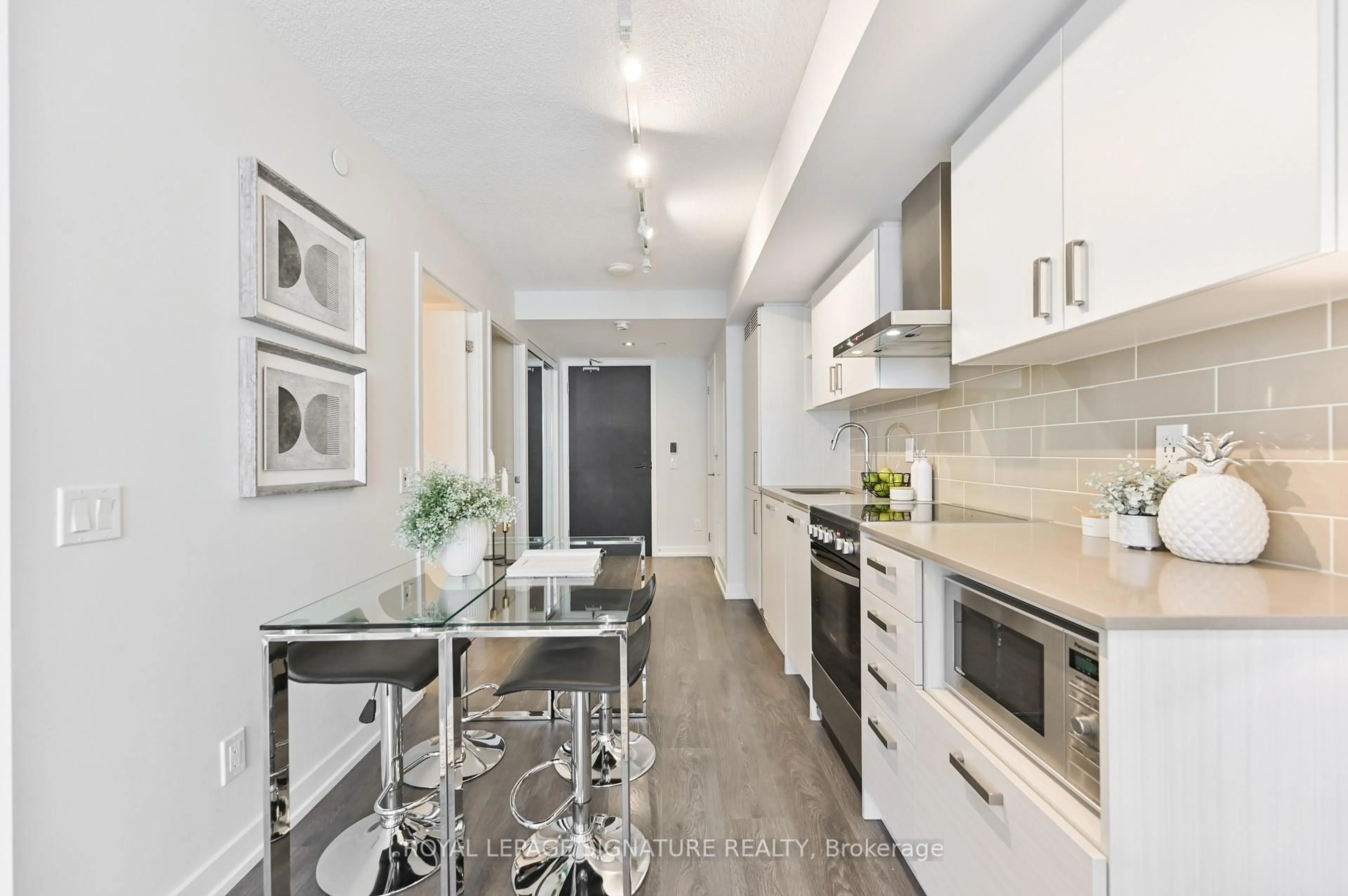 Open concept kitchen, unknown for 125 Redpath Ave #606, Toronto Ontario M4S 0B5