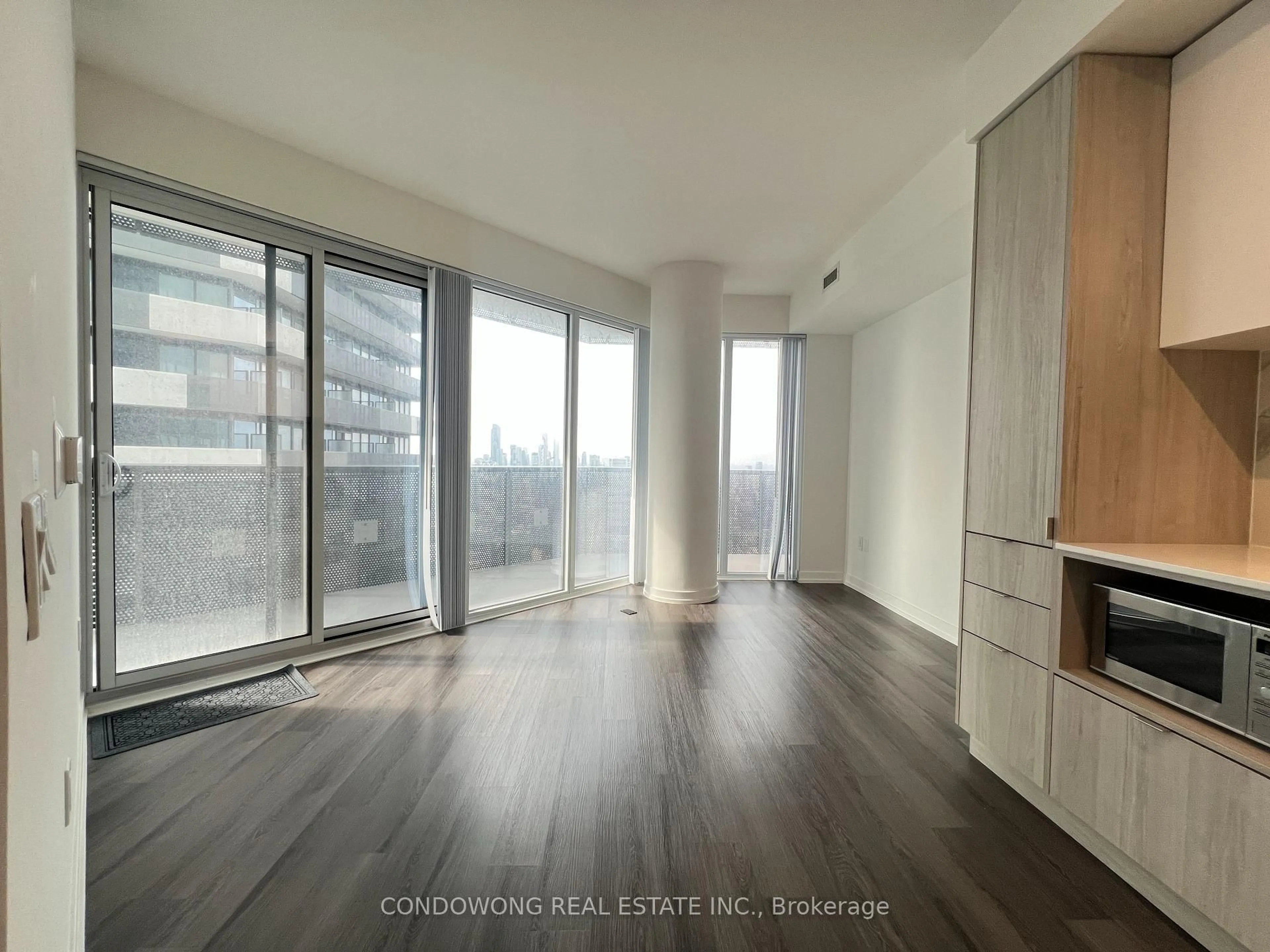 A pic of a room for 138 Downes St #6212, Toronto Ontario M5E 0E4