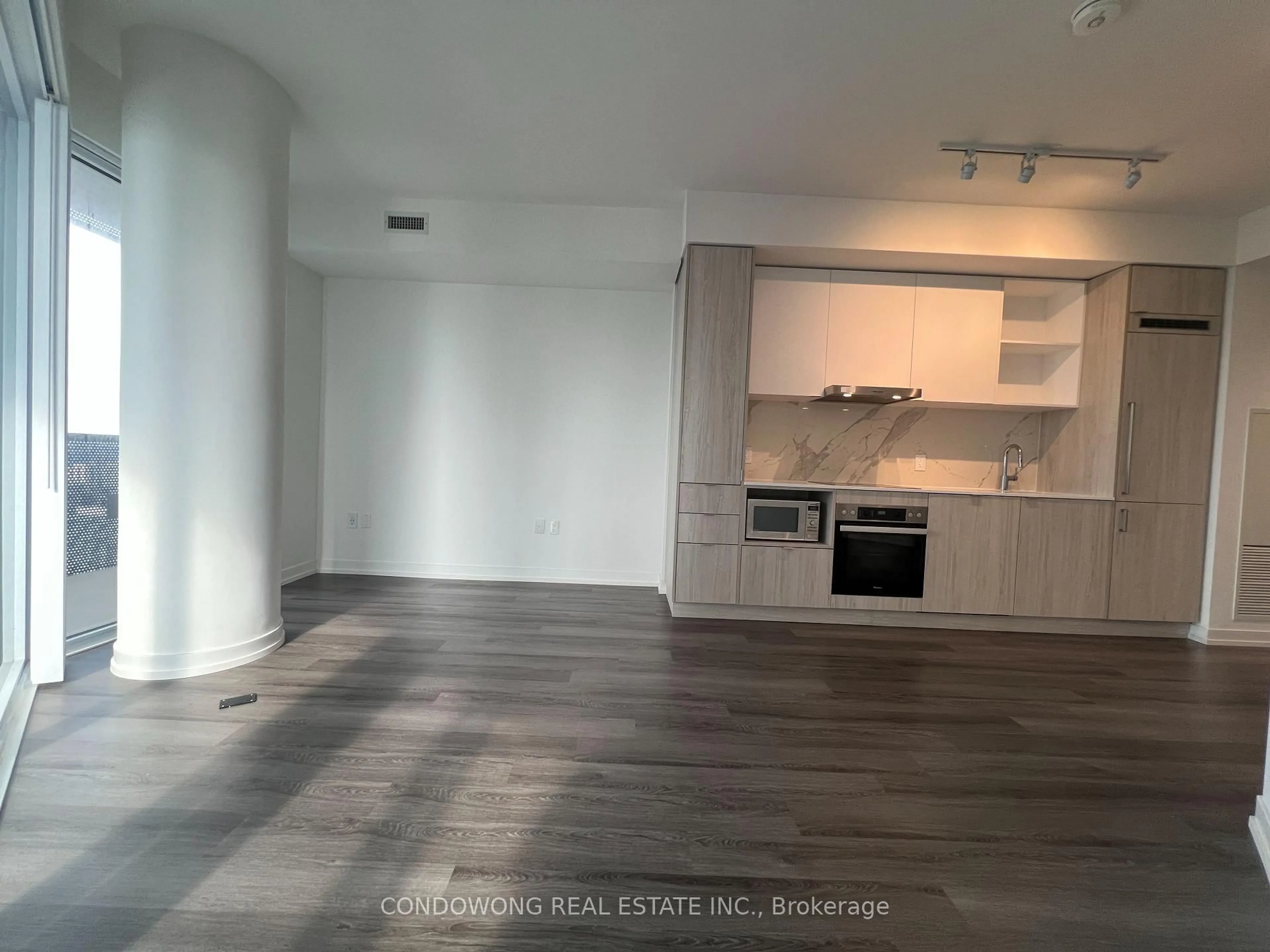 A pic of a room for 138 Downes St #6212, Toronto Ontario M5E 0E4