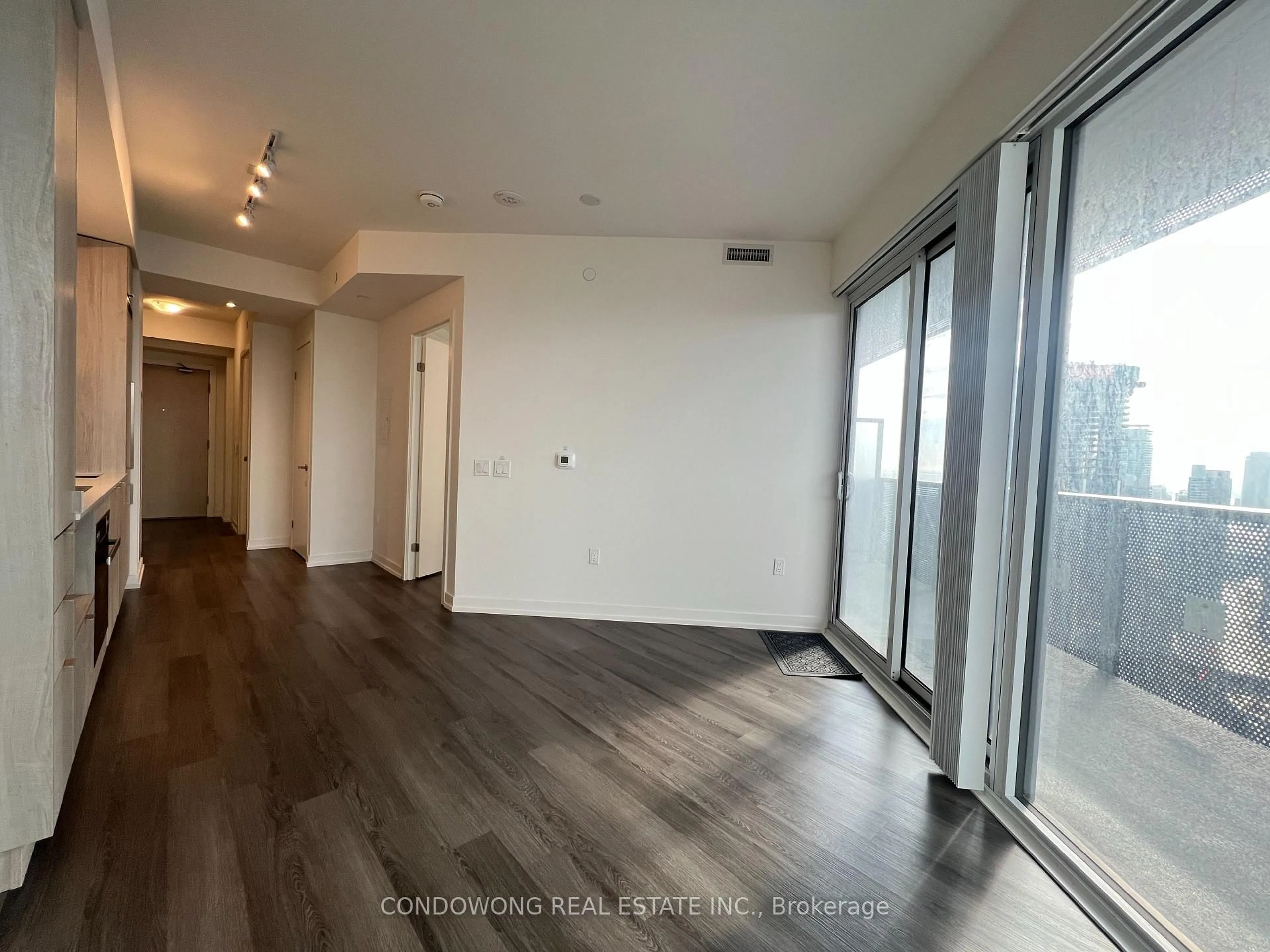 A pic of a room for 138 Downes St #6212, Toronto Ontario M5E 0E4
