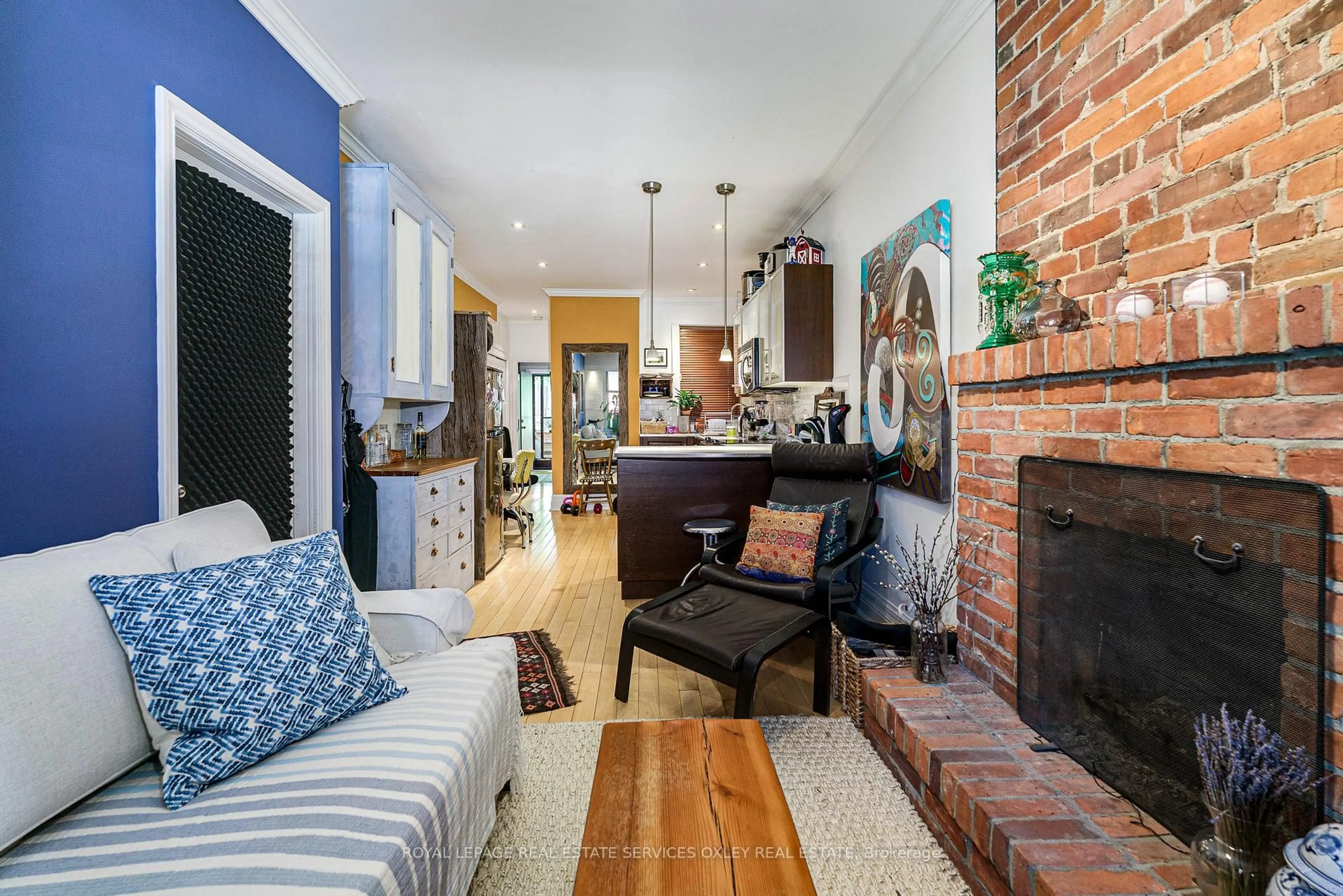 Living room with furniture, unknown for 75 Dupont St, Toronto Ontario M5R 1V3