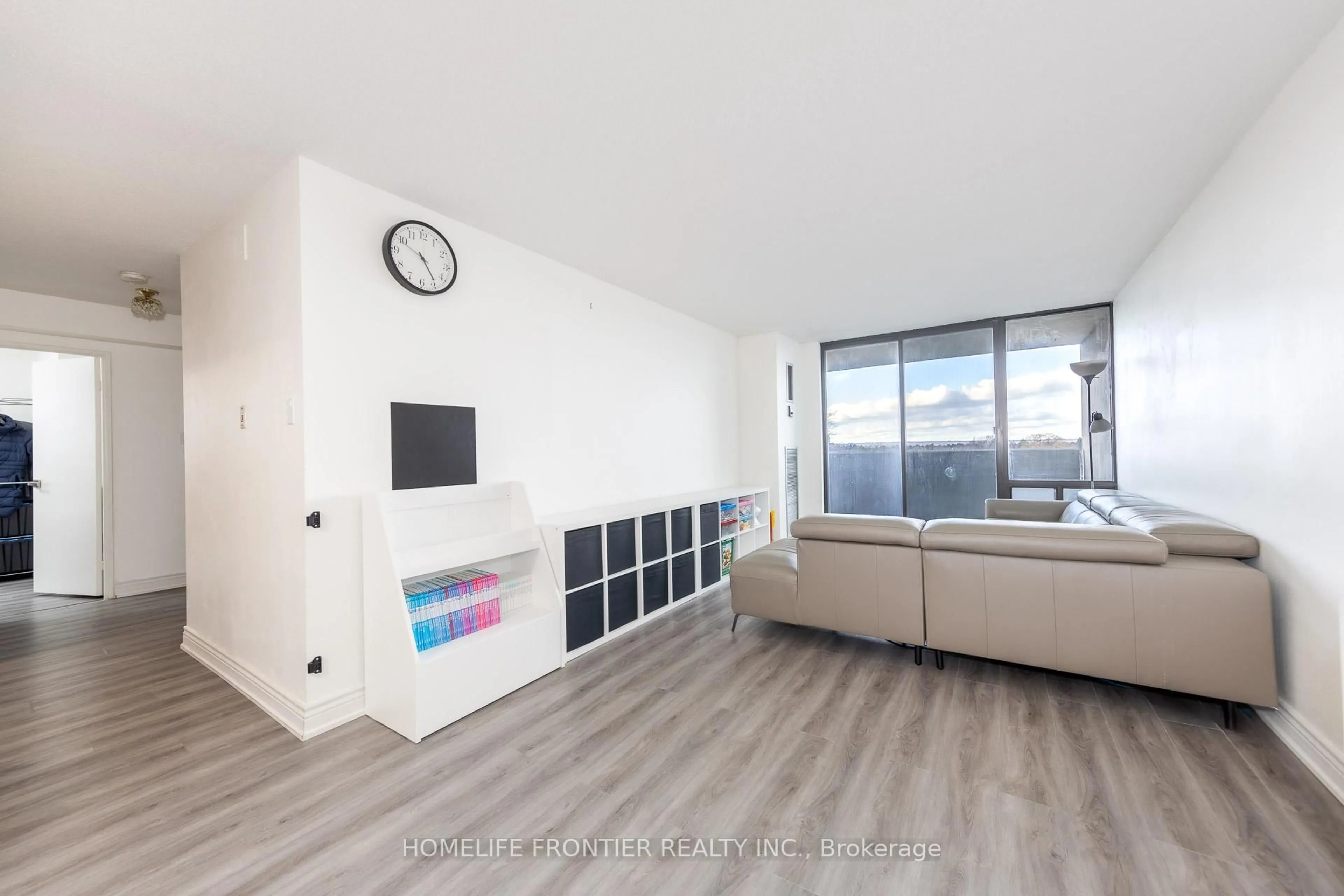 Living room with furniture, unknown for 10 Tangreen Crt #608, Toronto Ontario M2M 4B9