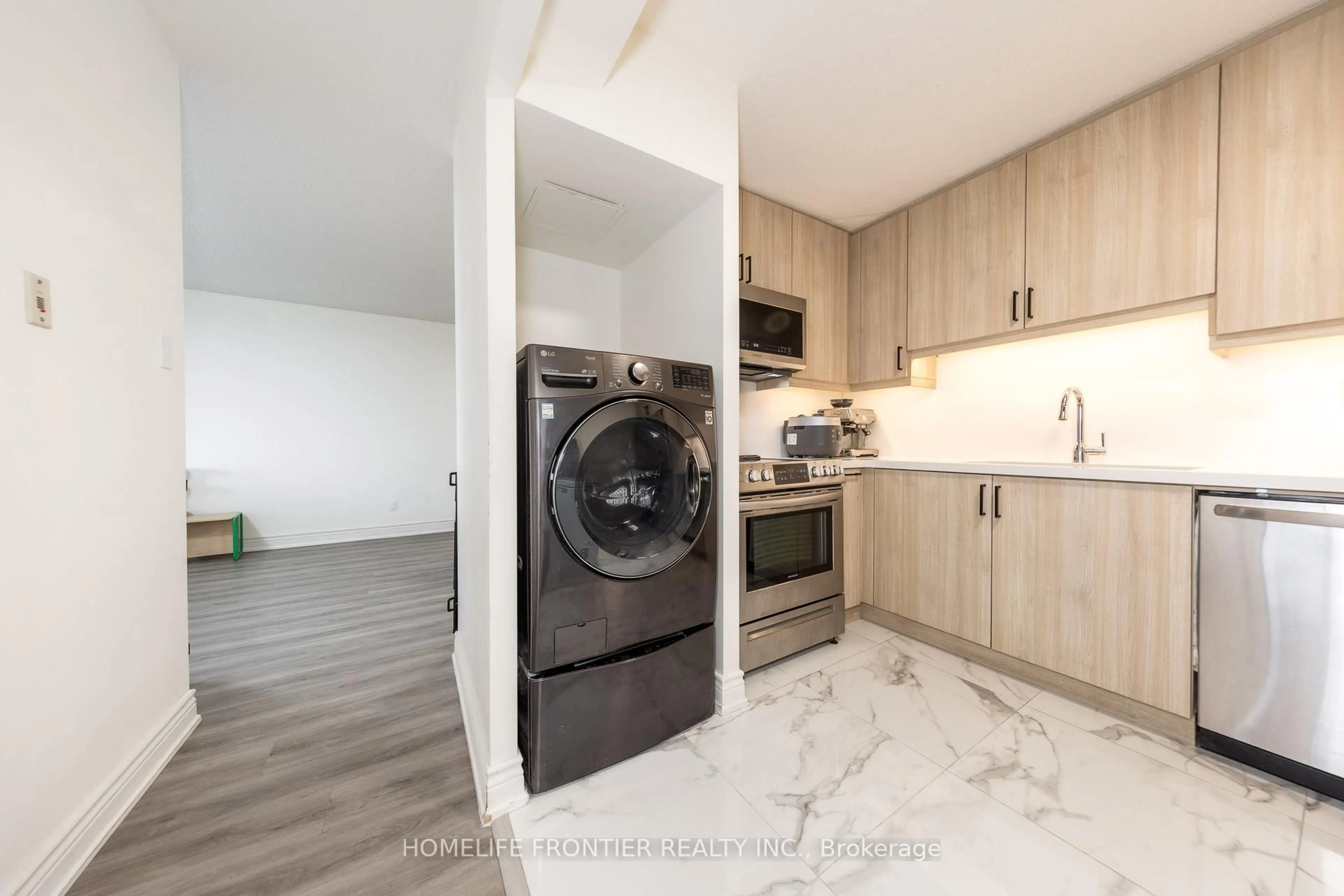 Laundry room for 10 Tangreen Crt #608, Toronto Ontario M2M 4B9