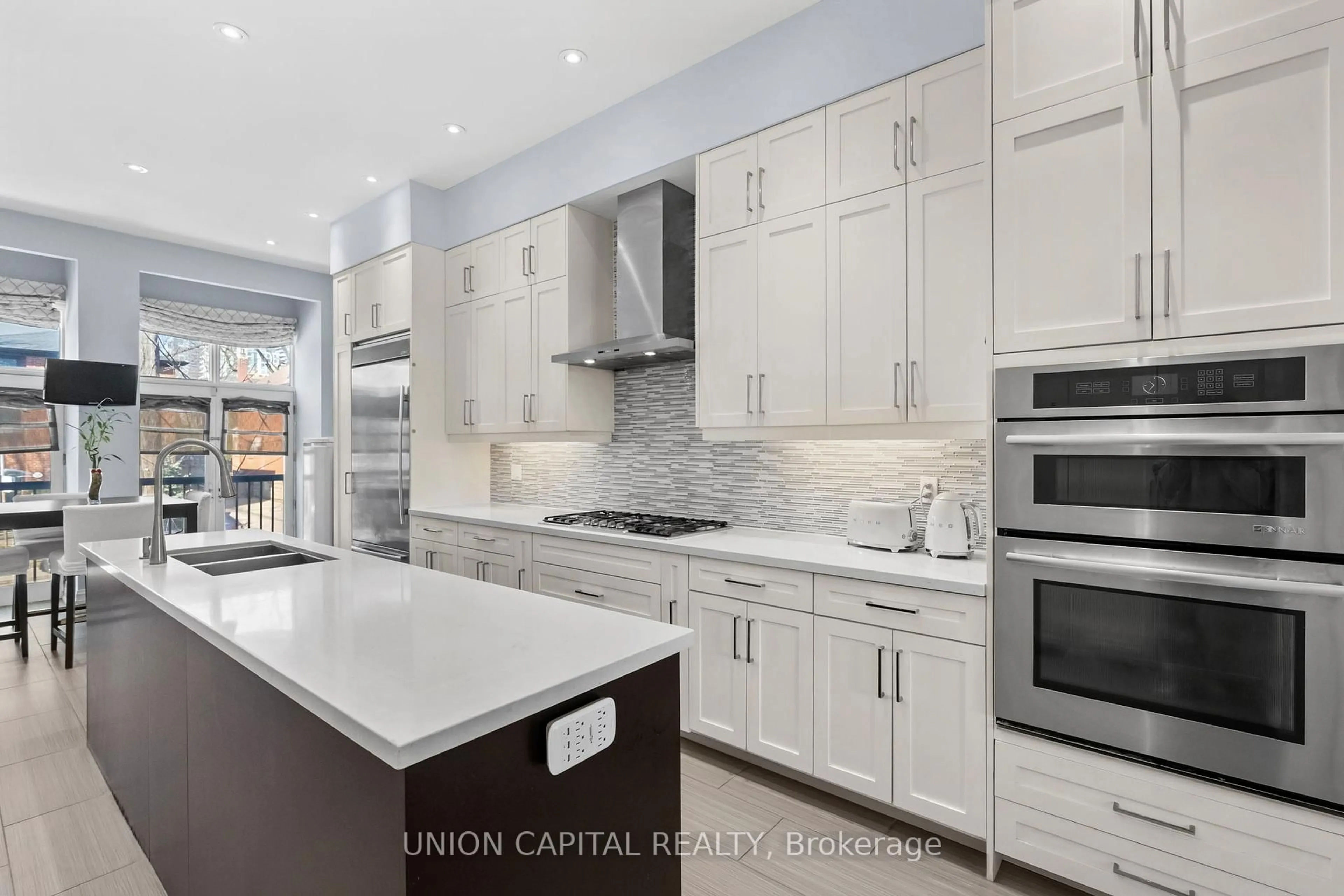 Contemporary kitchen, unknown for 75 Falcon St, Toronto Ontario M4S 2P4