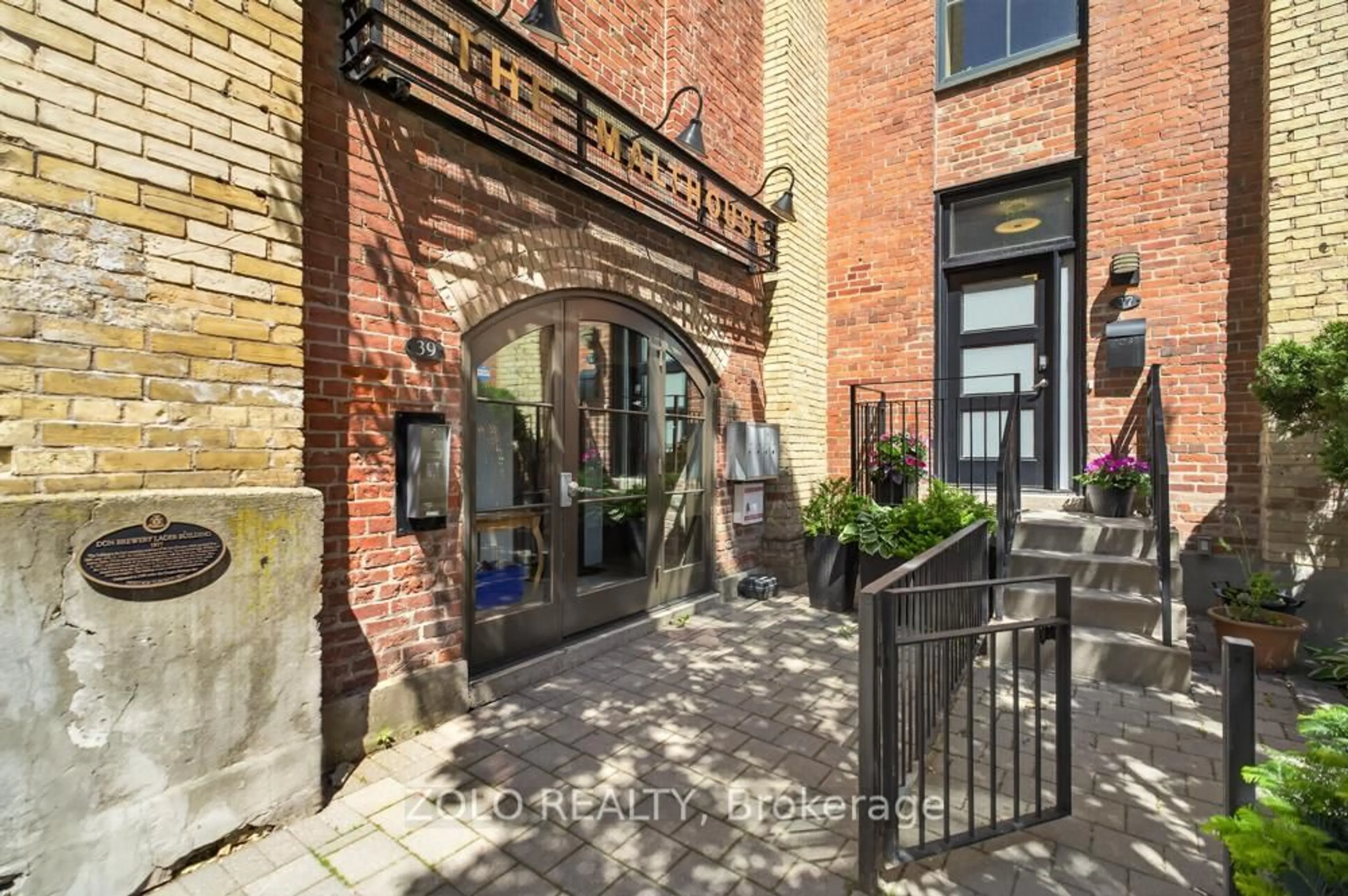 Unknown for 39 Old Brewery Lane #3, Toronto Ontario M5A 3P2