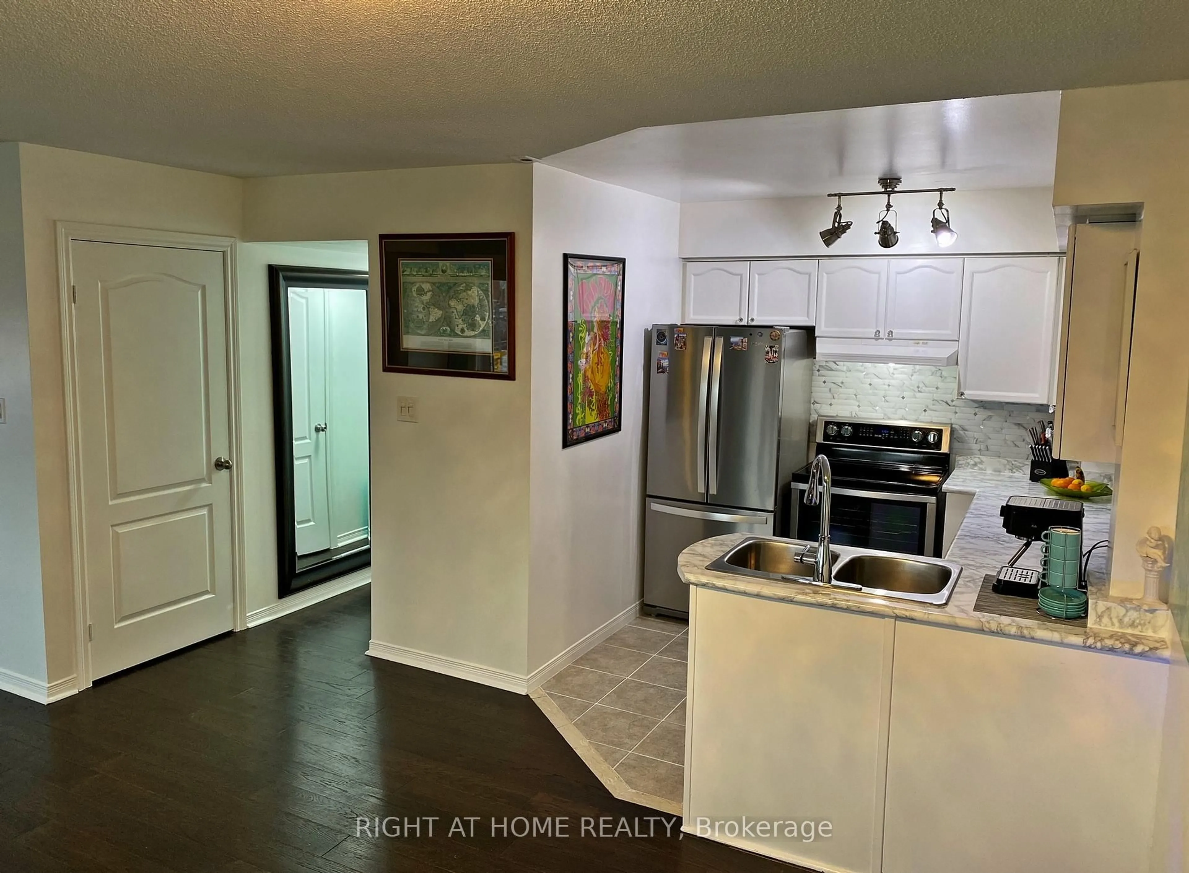Open concept kitchen, unknown for 12 Sudbury St #610, Toronto Ontario M6J 3W7