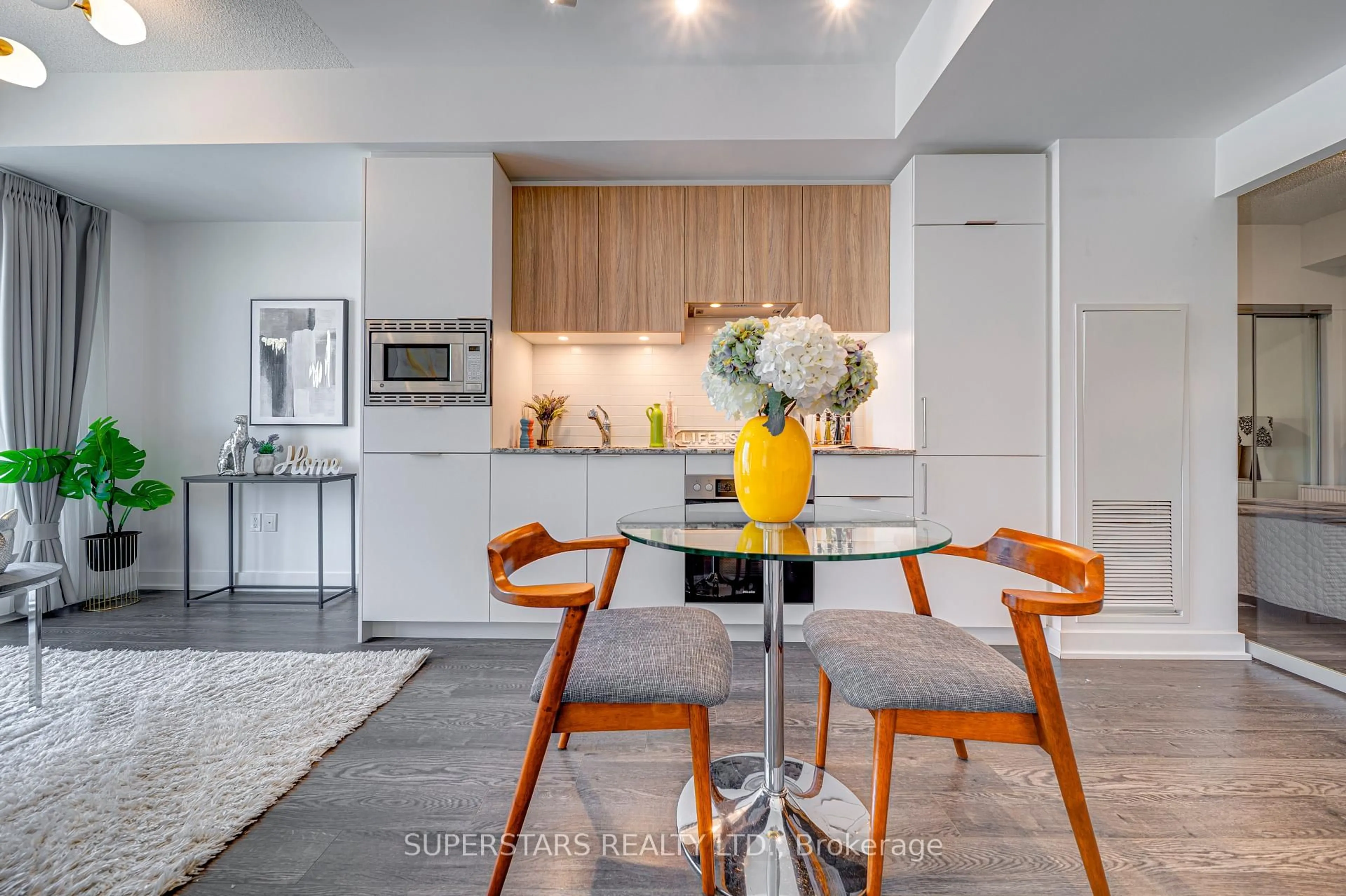 Open concept kitchen, unknown for 50 O'Neill Rd #1001, Toronto Ontario M3C 0R1