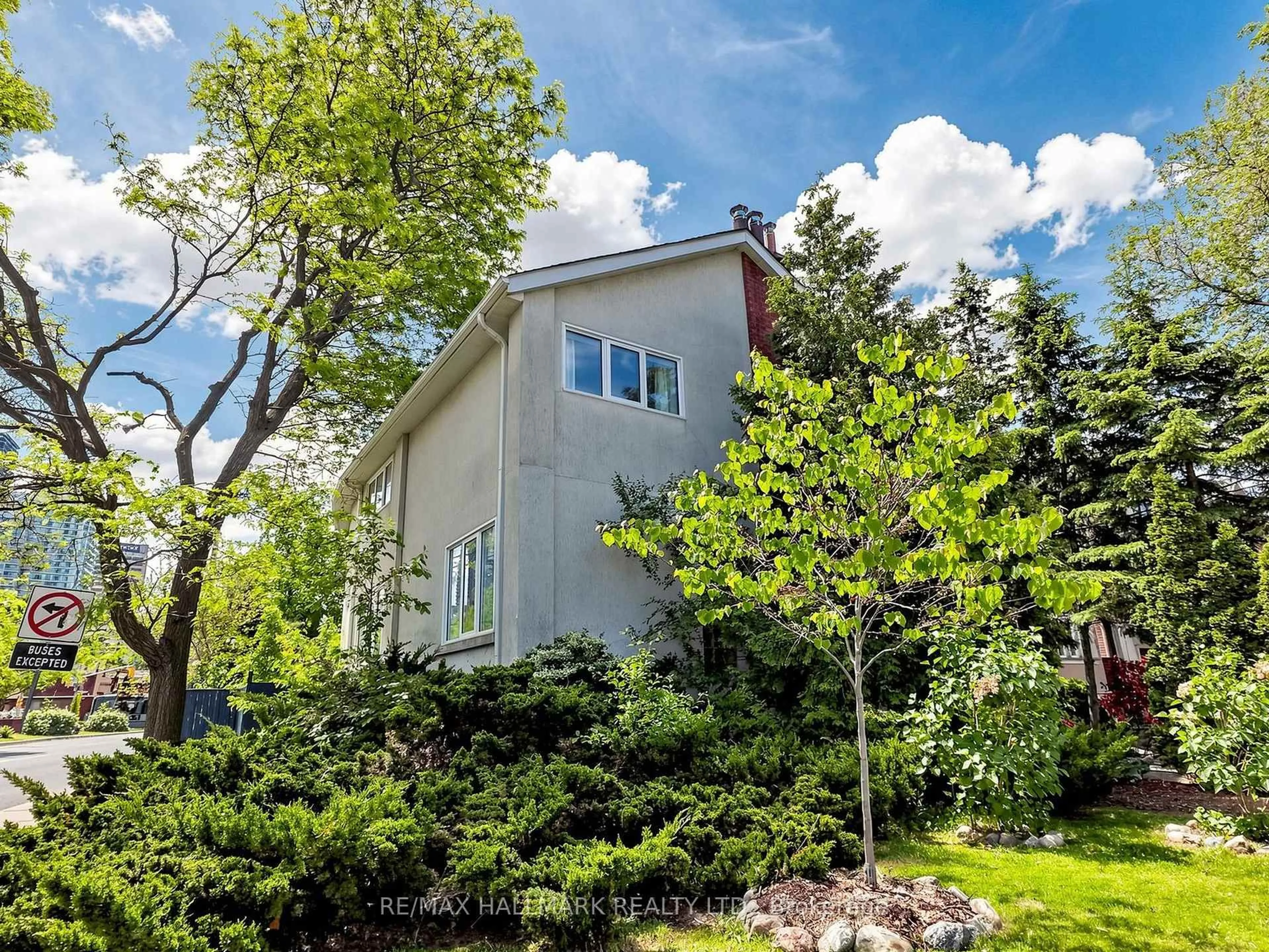 Unknown for 63 St Clements Ave, Toronto Ontario M4R 1H1