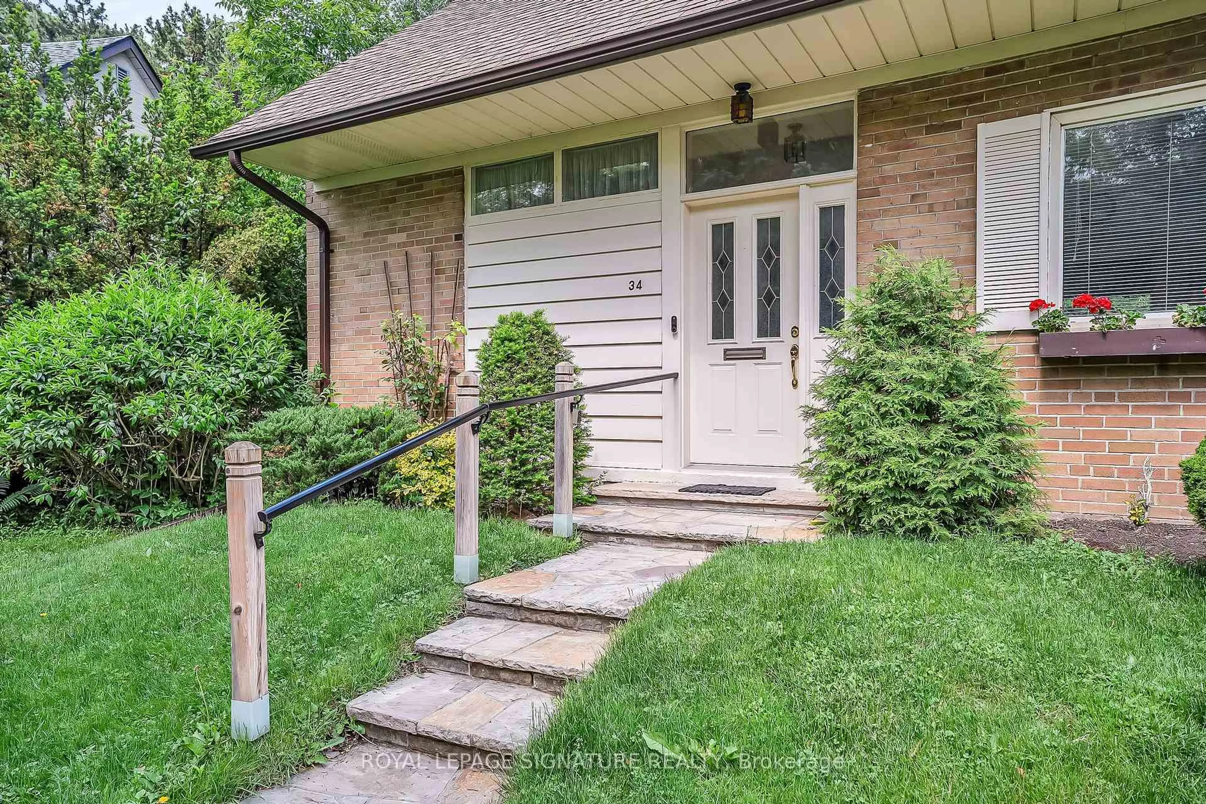 Unknown for 34 Addison Cres, Toronto Ontario M3B 1K8