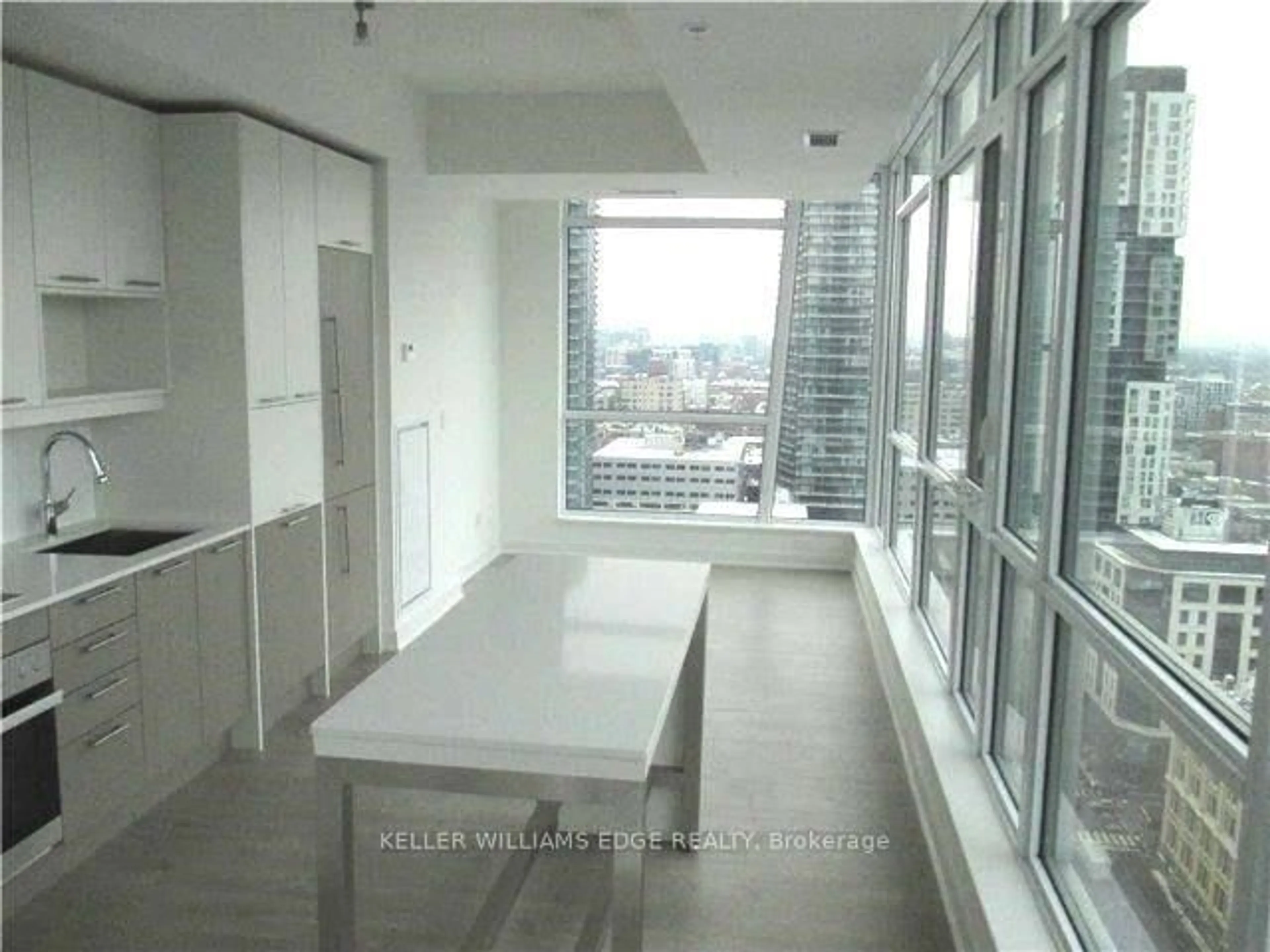 Unknown for 30 Nelson St #2409, Toronto Ontario M5V 0H5
