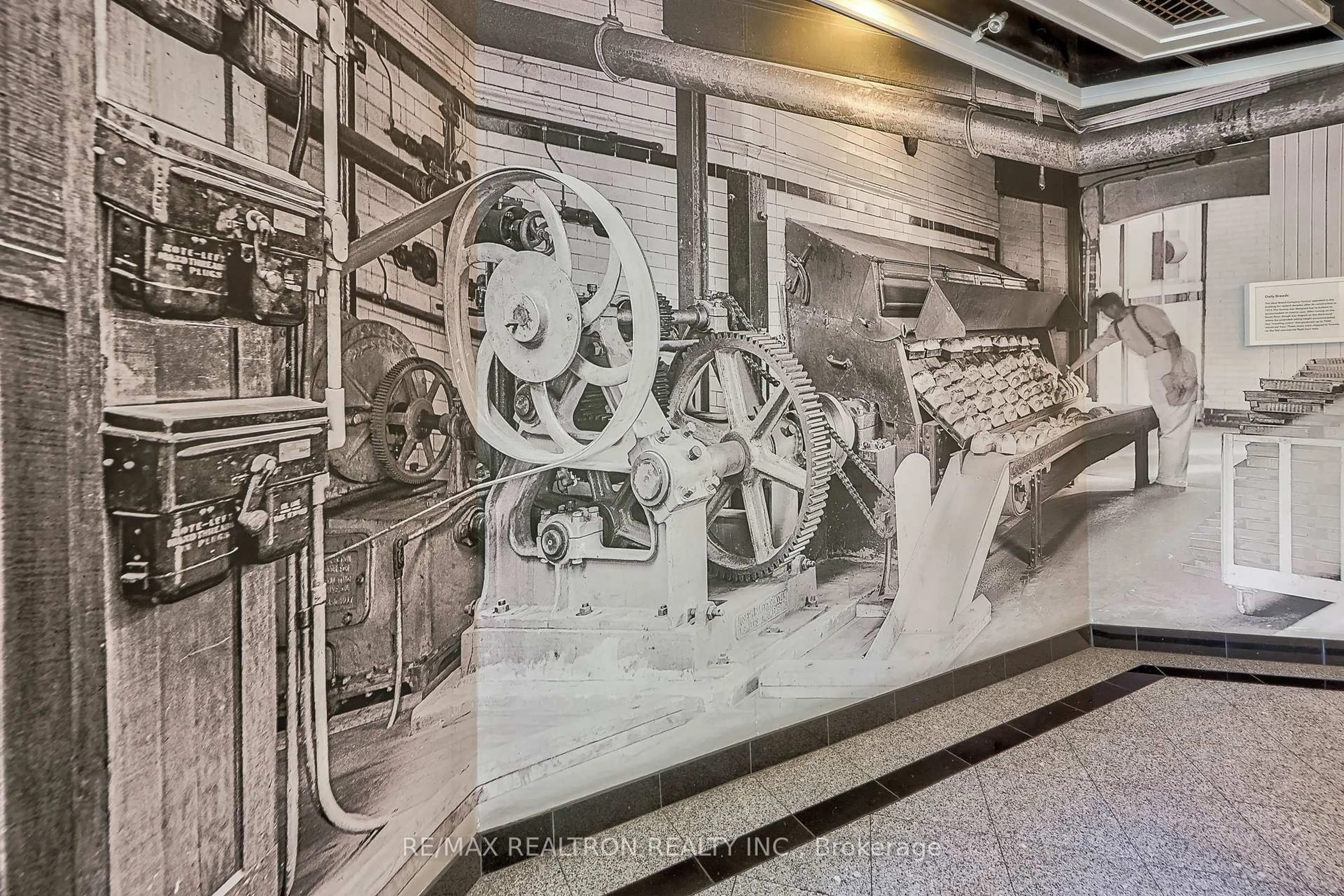 Lobby for 183 Dovercourt Rd #514, Toronto Ontario M6J 3C1