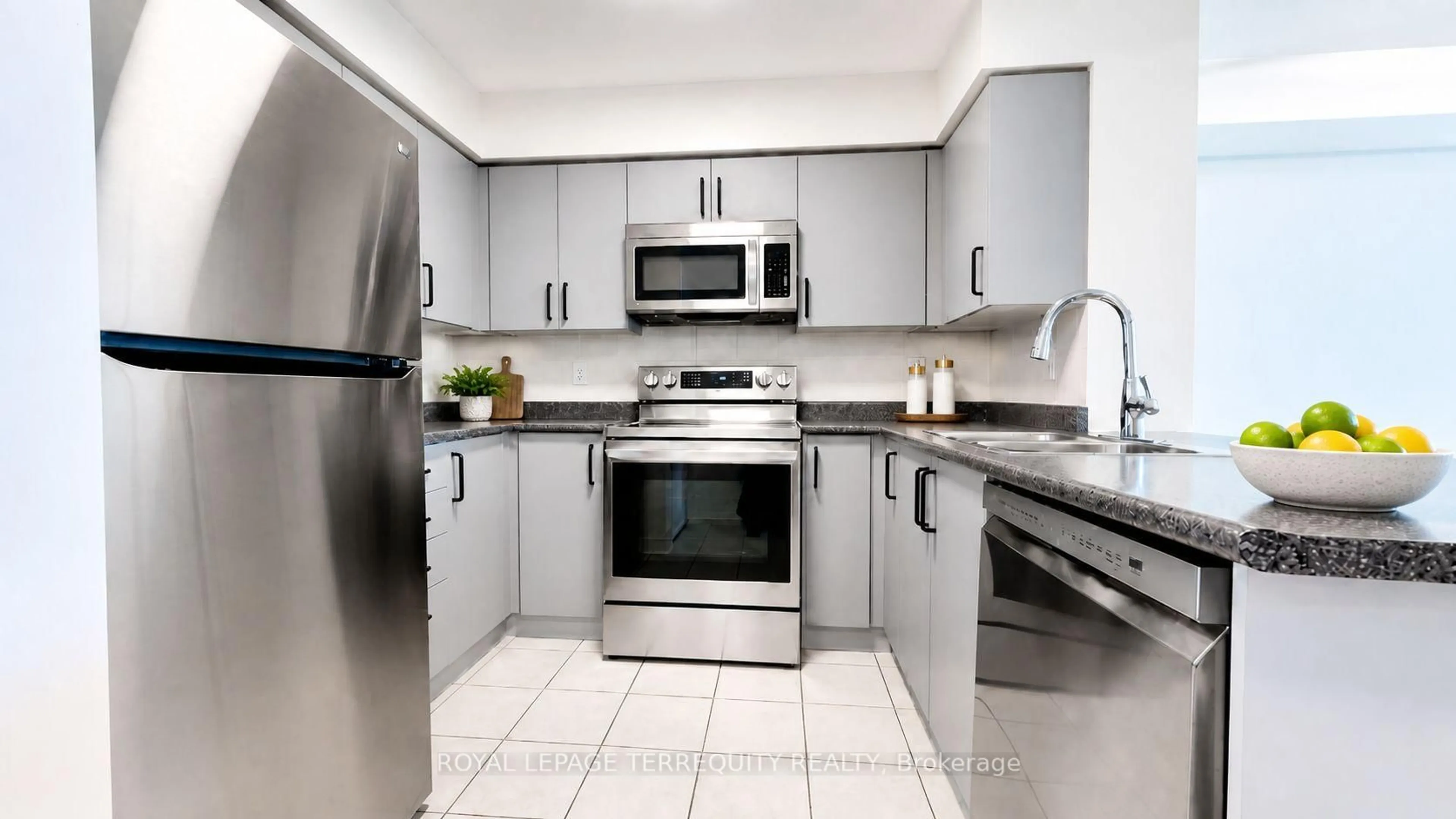 Standard kitchen, ceramic/tile floor for 4968 Yonge St #3508, Toronto Ontario M2N 7G9