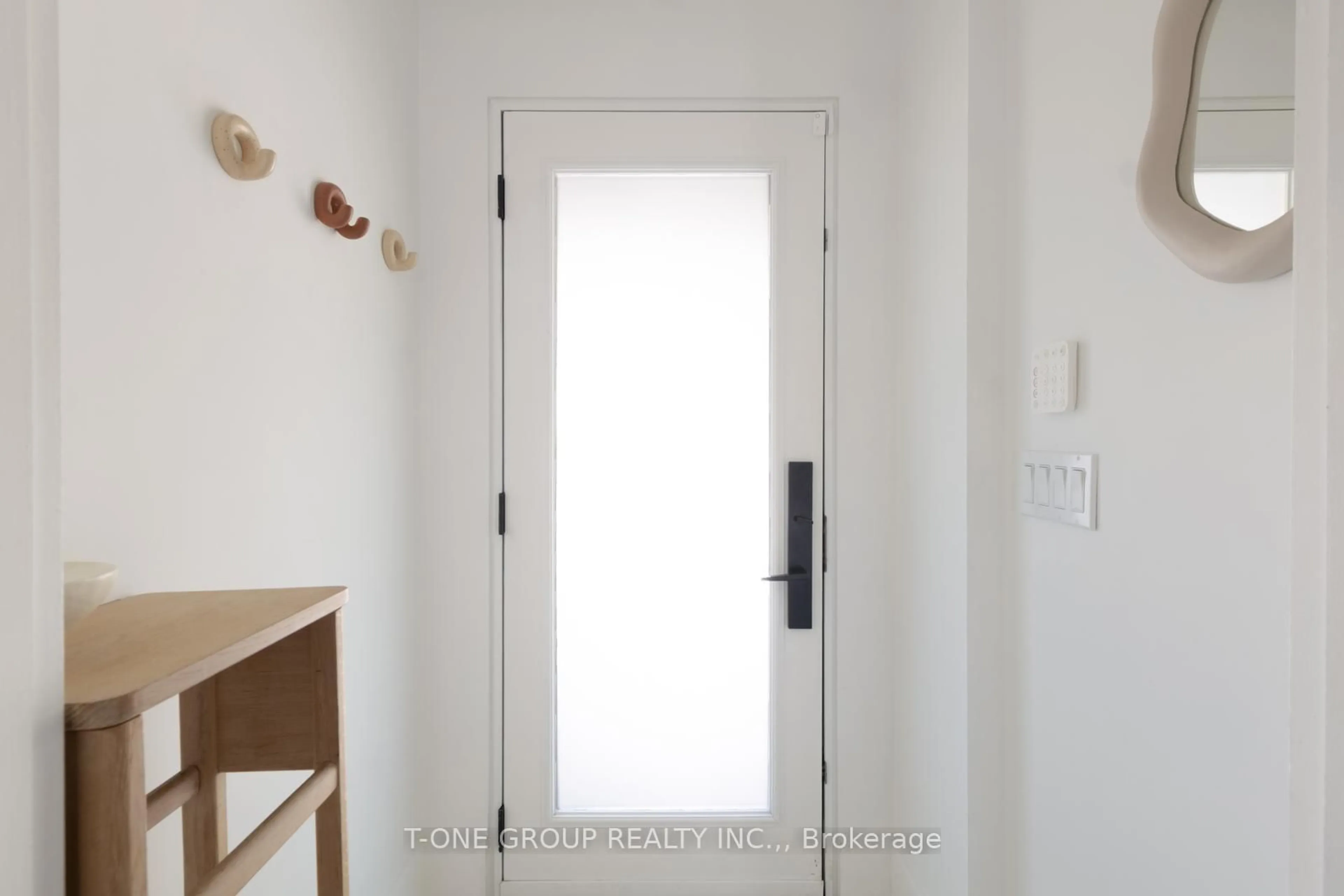 Indoor entryway for 261 Margueretta St, Toronto Ontario M6H 3S4