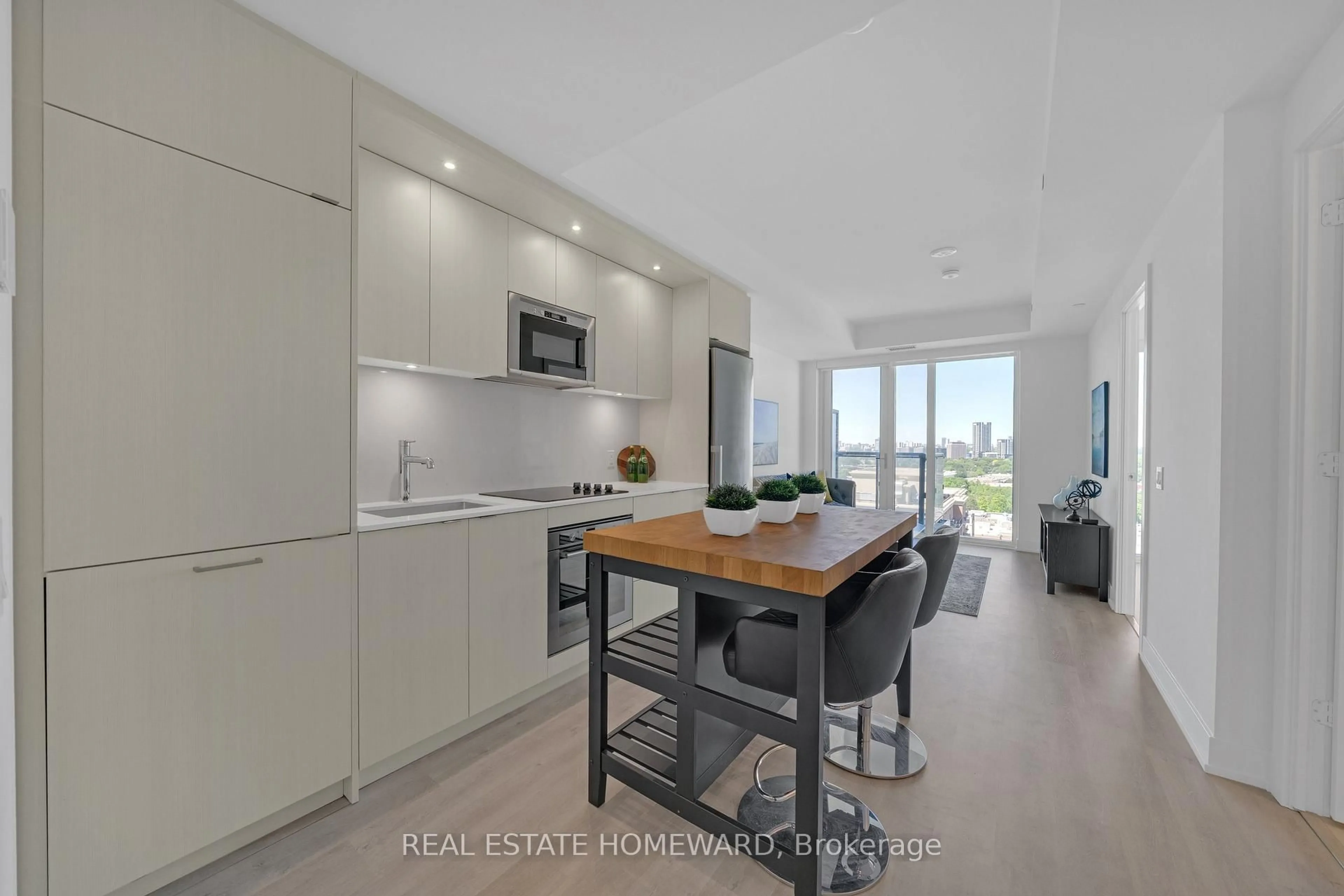 Open concept kitchen, unknown for 20 Inn On The Park Dr #2039, Toronto Ontario M3C 0P8