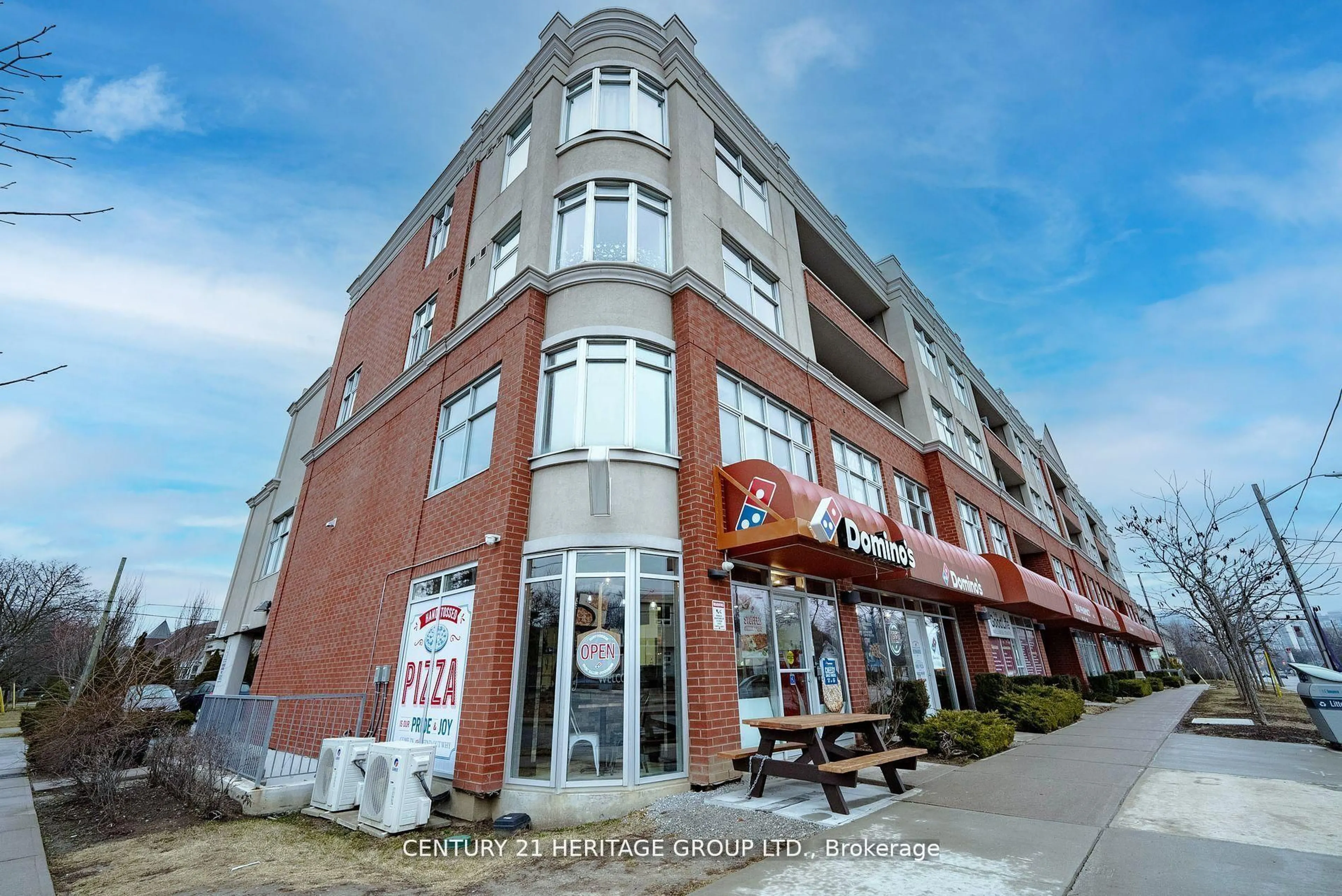 Patio, building for 222 Finch Ave #302, Toronto Ontario M2R 1M6