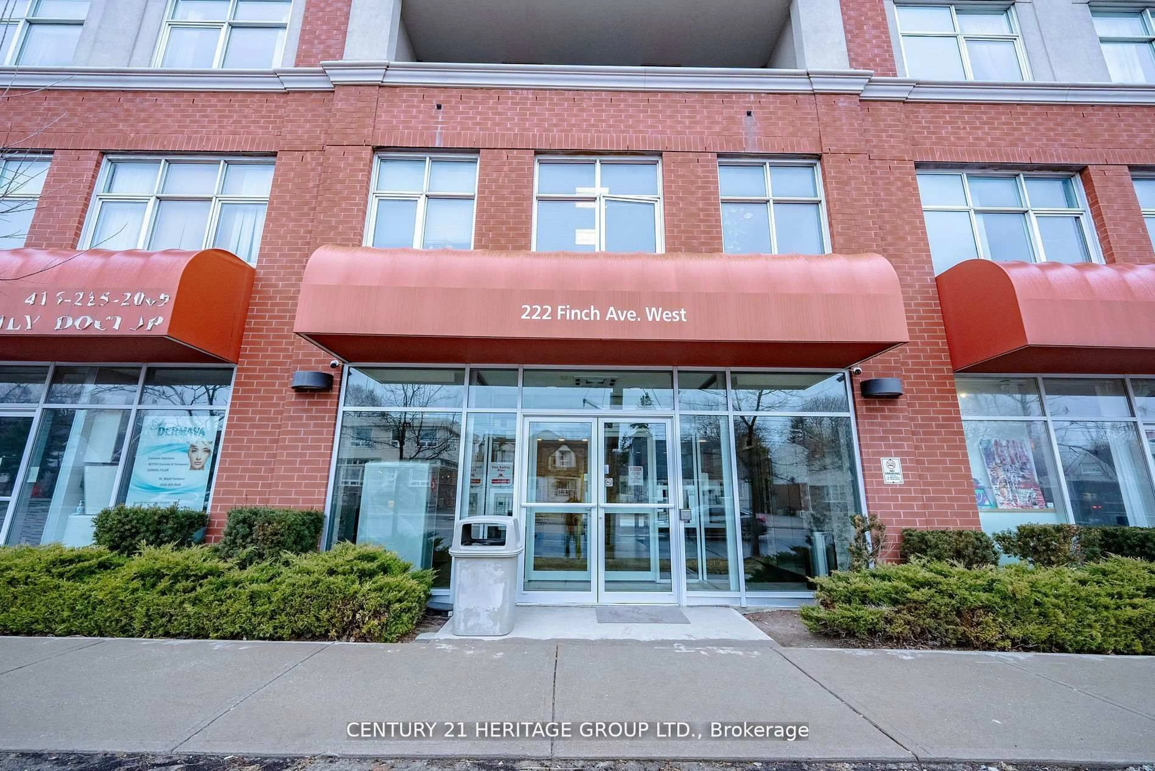 Indoor foyer for 222 Finch Ave #302, Toronto Ontario M2R 1M6