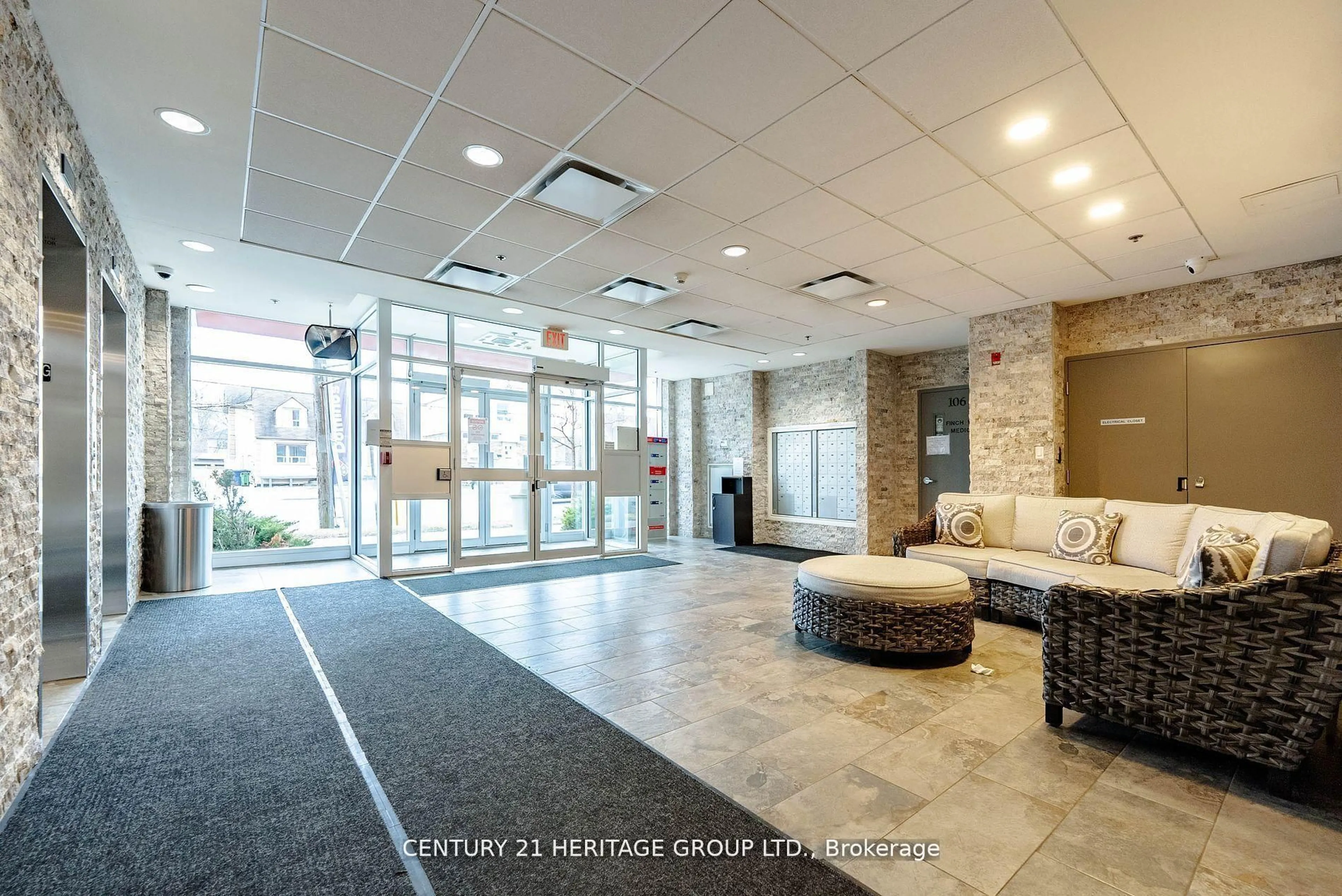 Indoor foyer for 222 Finch Ave #302, Toronto Ontario M2R 1M6