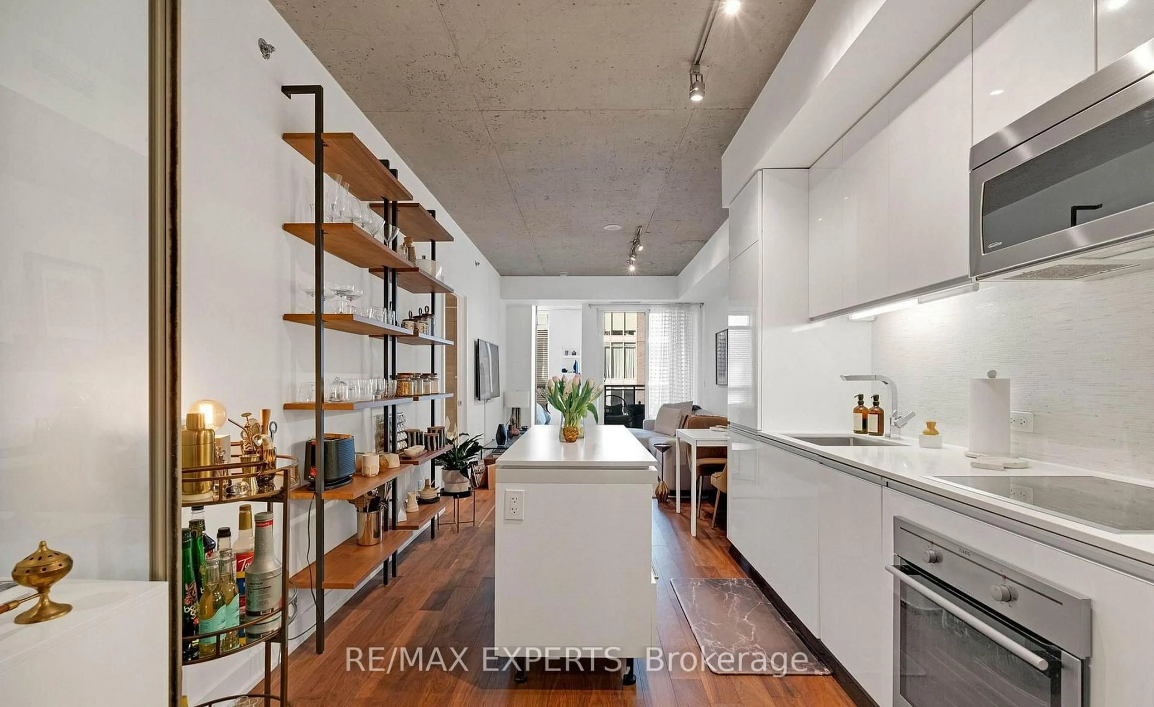 Open concept kitchen, unknown for 20 Gladstone Ave #516, Toronto Ontario M6J 0E9