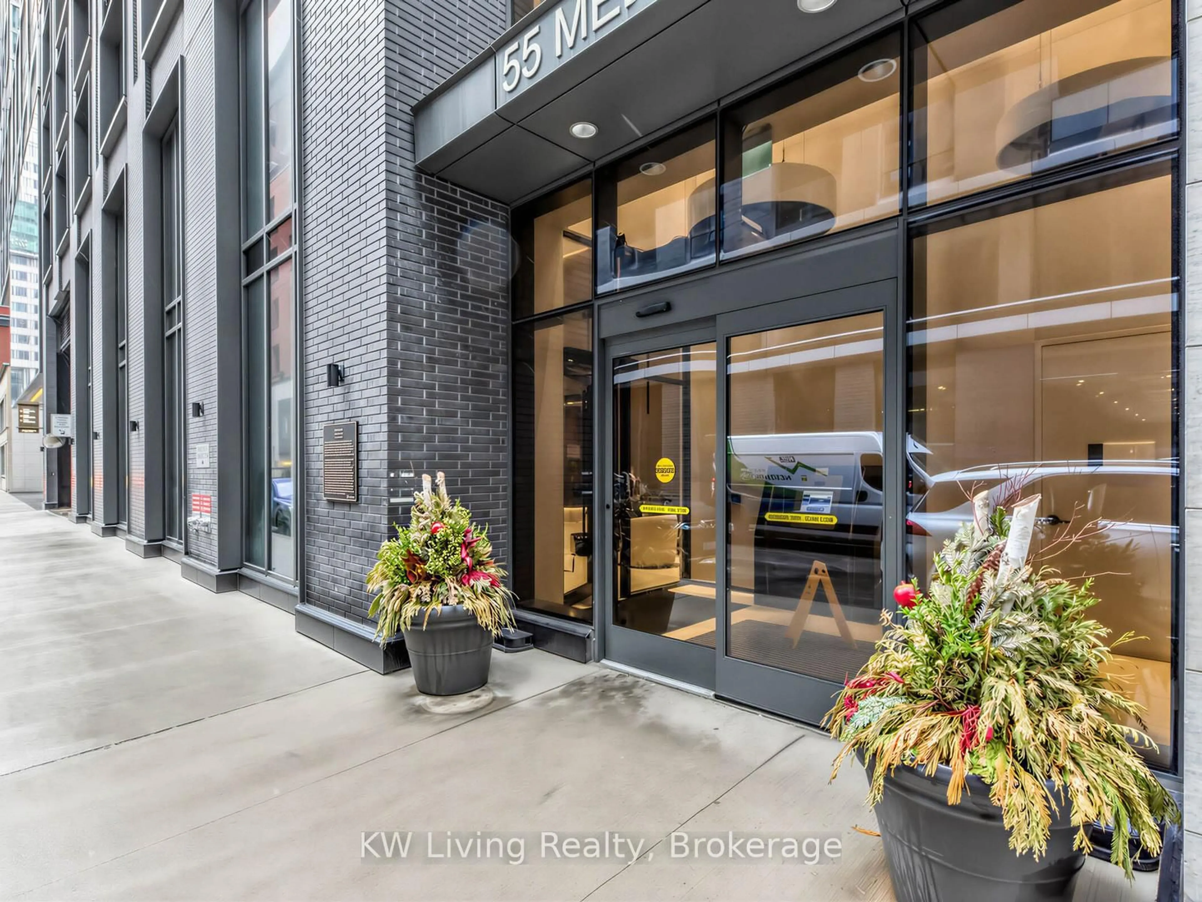 Indoor foyer for 55 Mercer St #4009, Toronto Ontario M5V 0W4