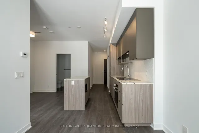 15 Holmes Ave #316, Toronto 5