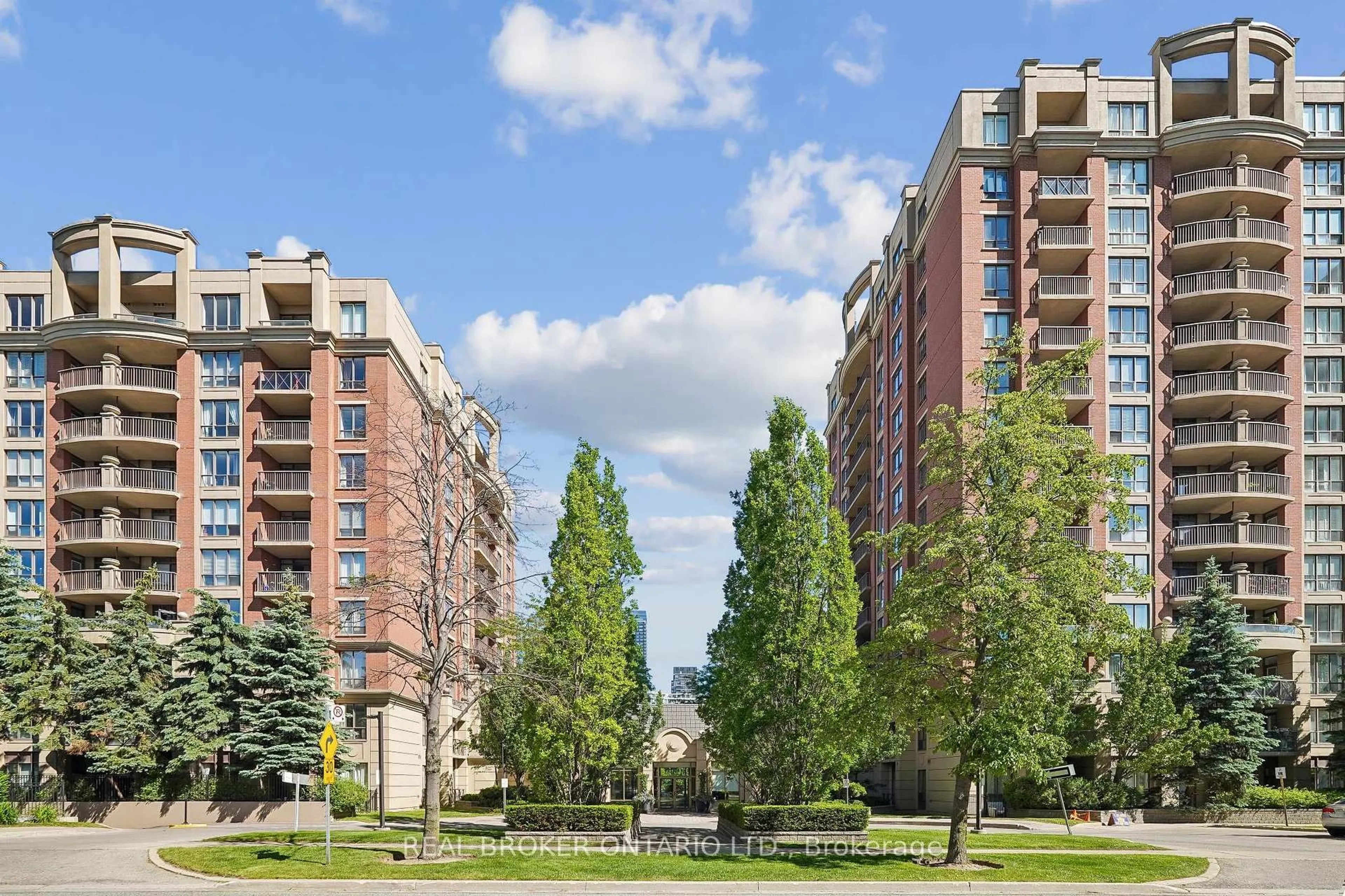 Patio, unknown for 51 Harrison Garden Blvd #704, Toronto Ontario M2N 7G4