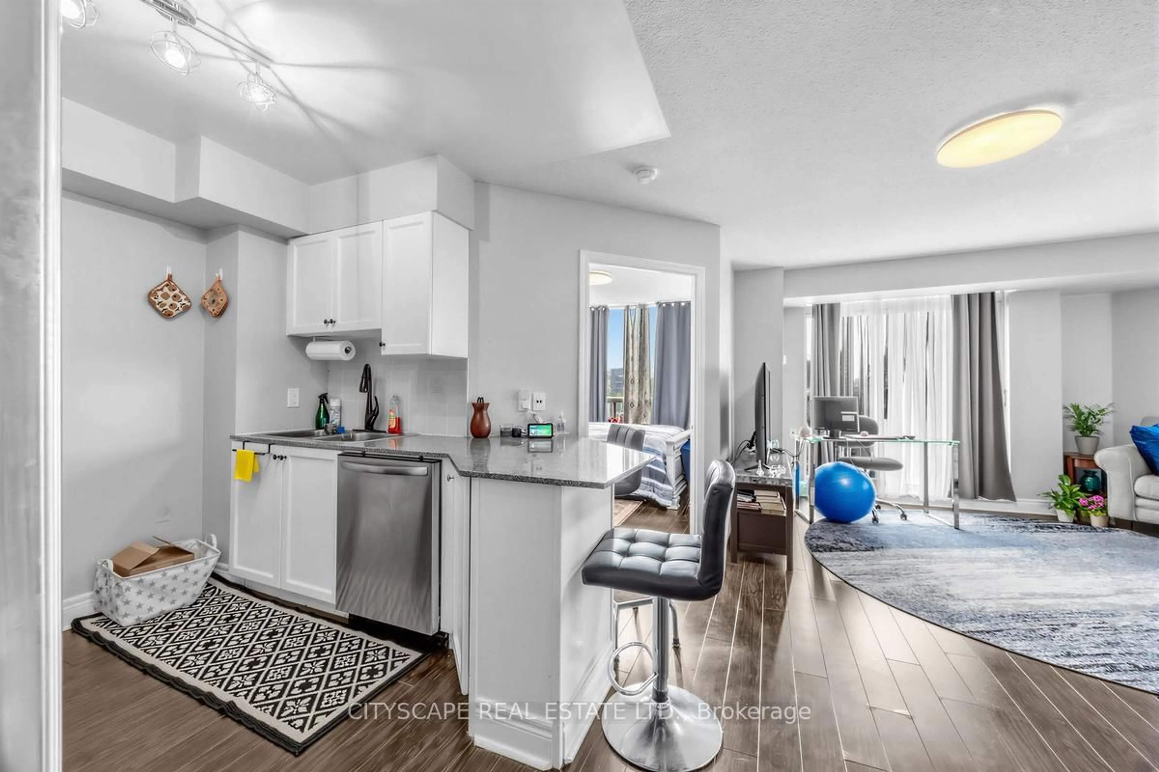 Open concept kitchen, unknown for 1730 Eglinton Ave #511, Toronto Ontario M4A 2X9
