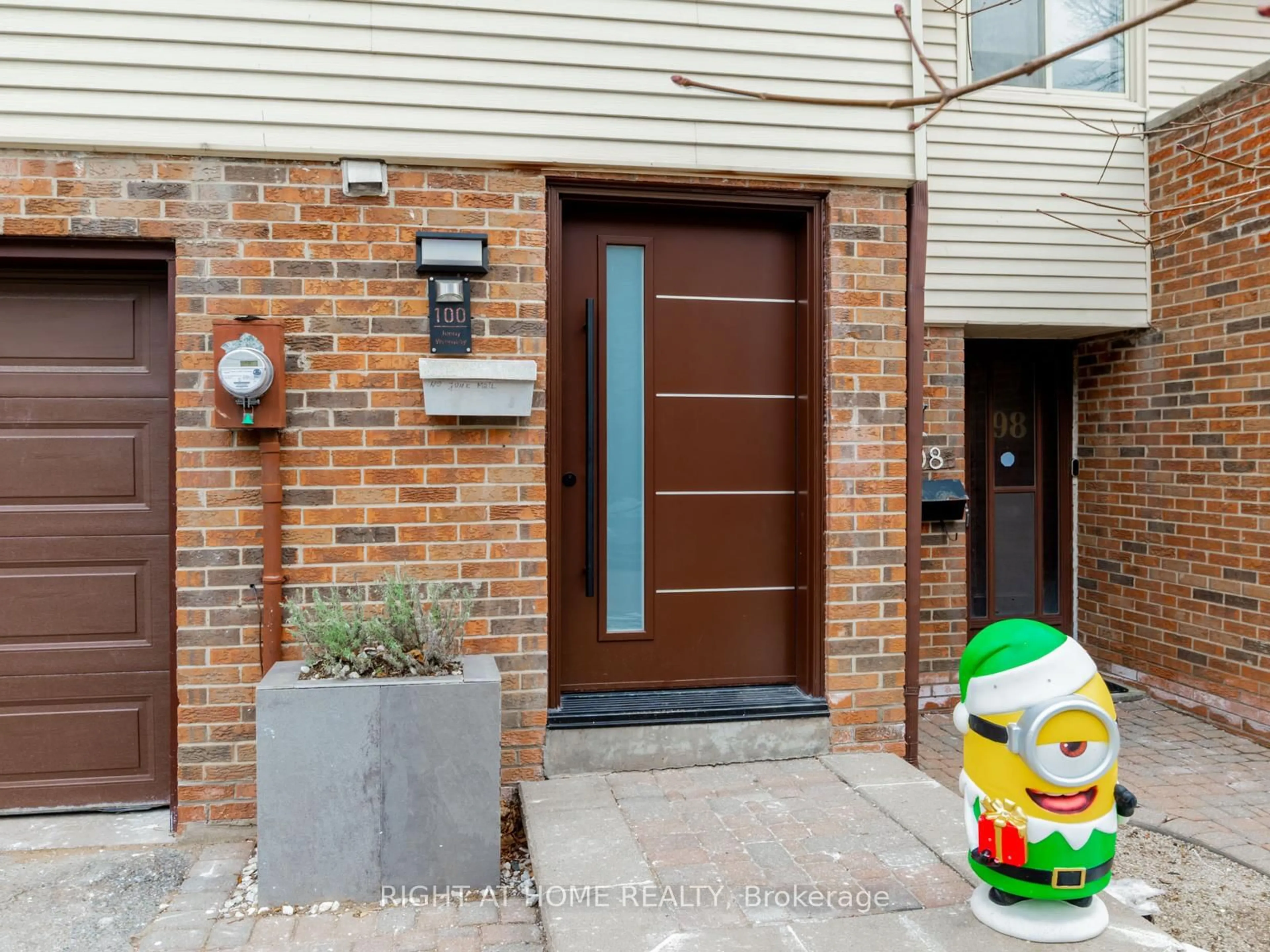 Home with brick exterior material, street for 100 Jenny Wrenway, Toronto Ontario M2H 2Z2