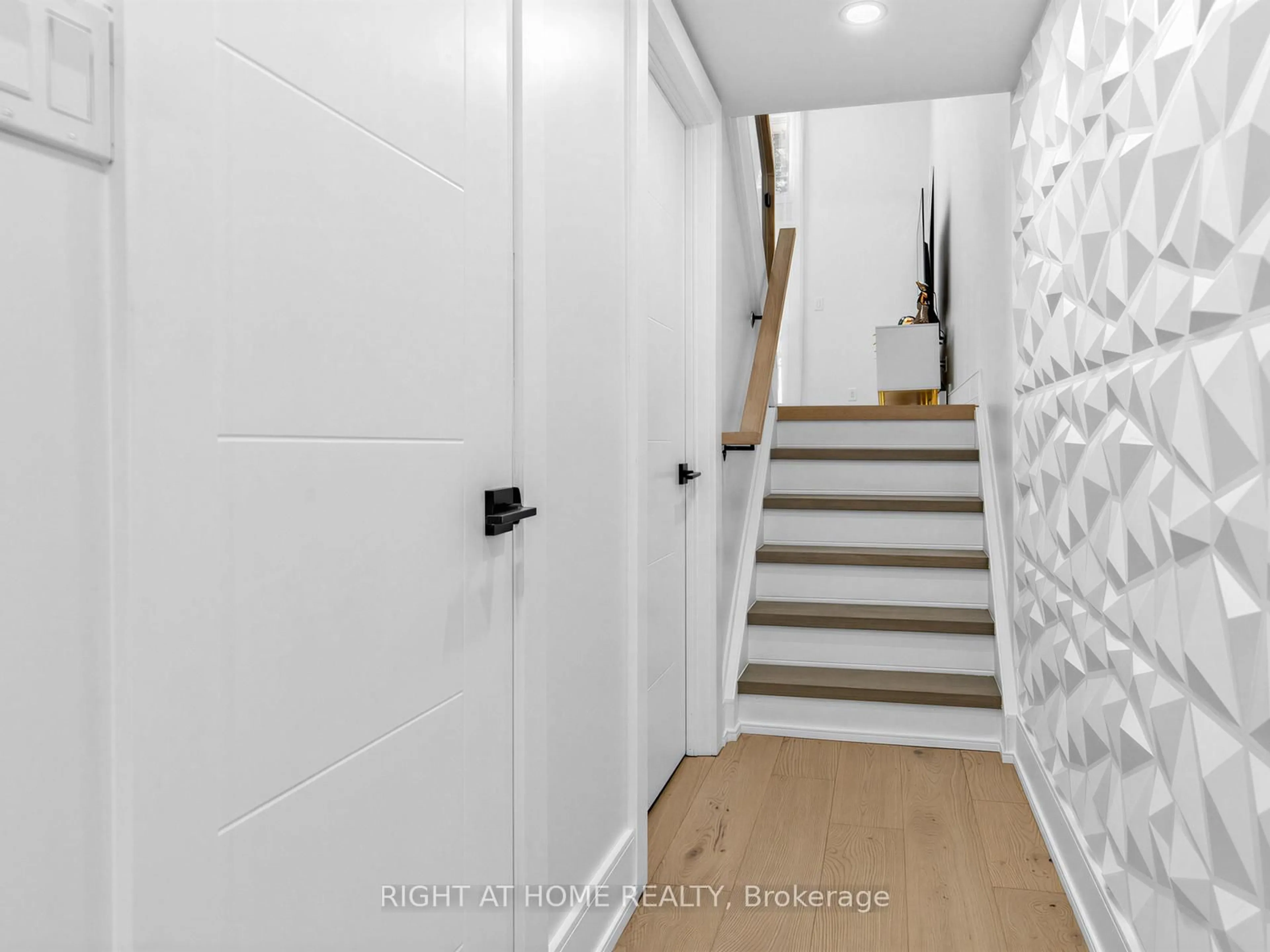 Unknown for 100 Jenny Wrenway, Toronto Ontario M2H 2Z2