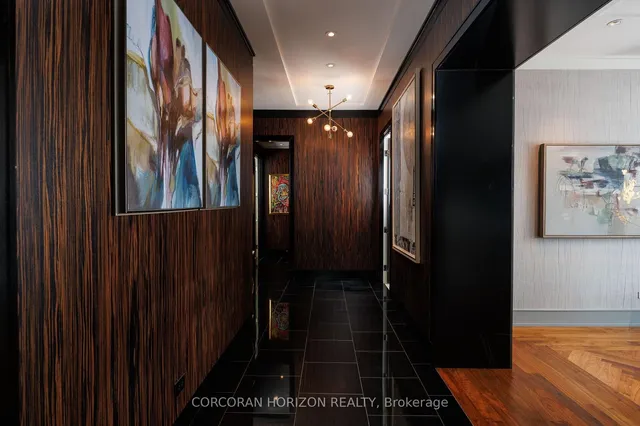 183 Wellington St #2403, Toronto 5