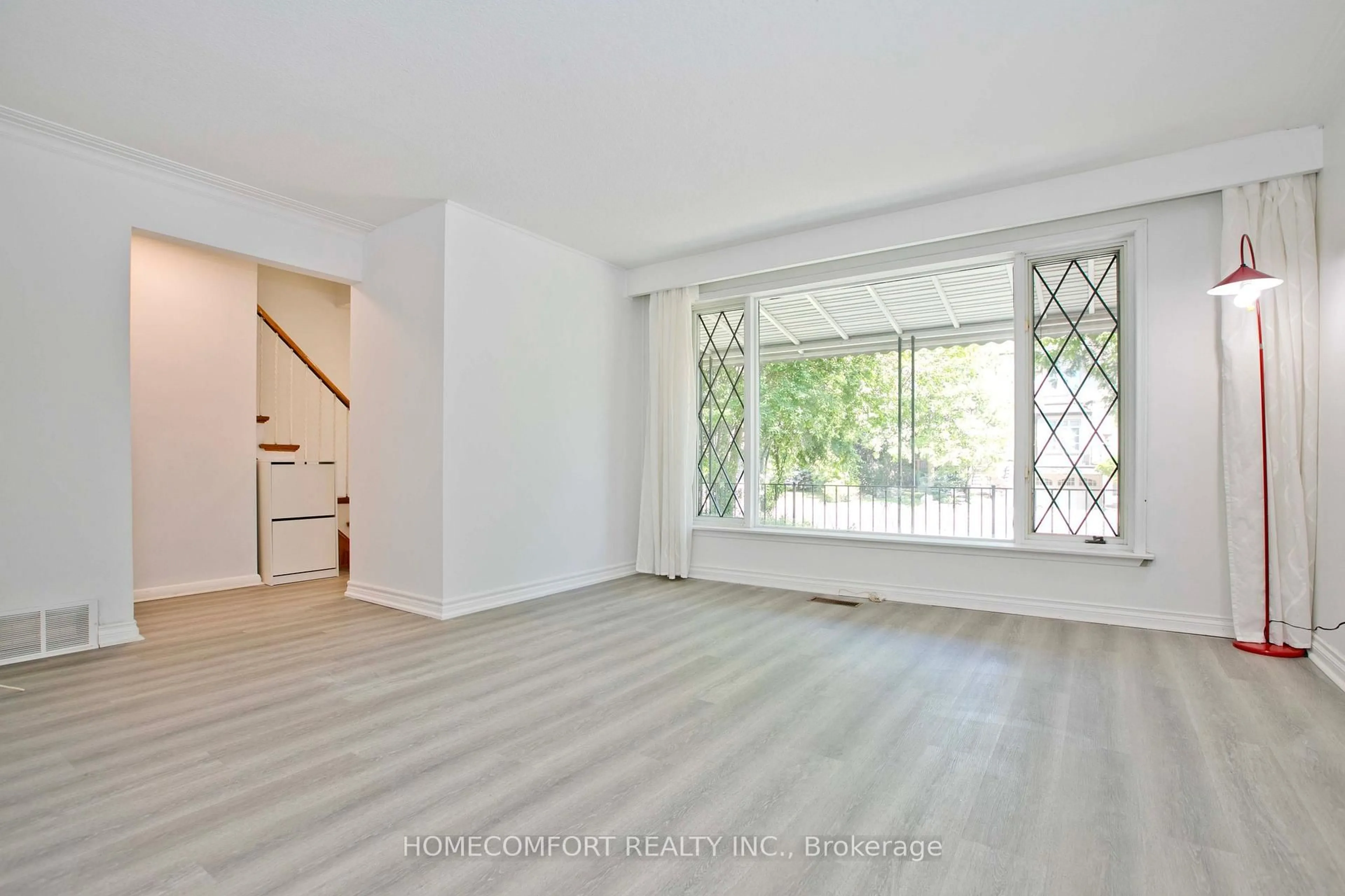 A pic of a room for 247 Parkview Ave, Toronto Ontario M2N 3Z2