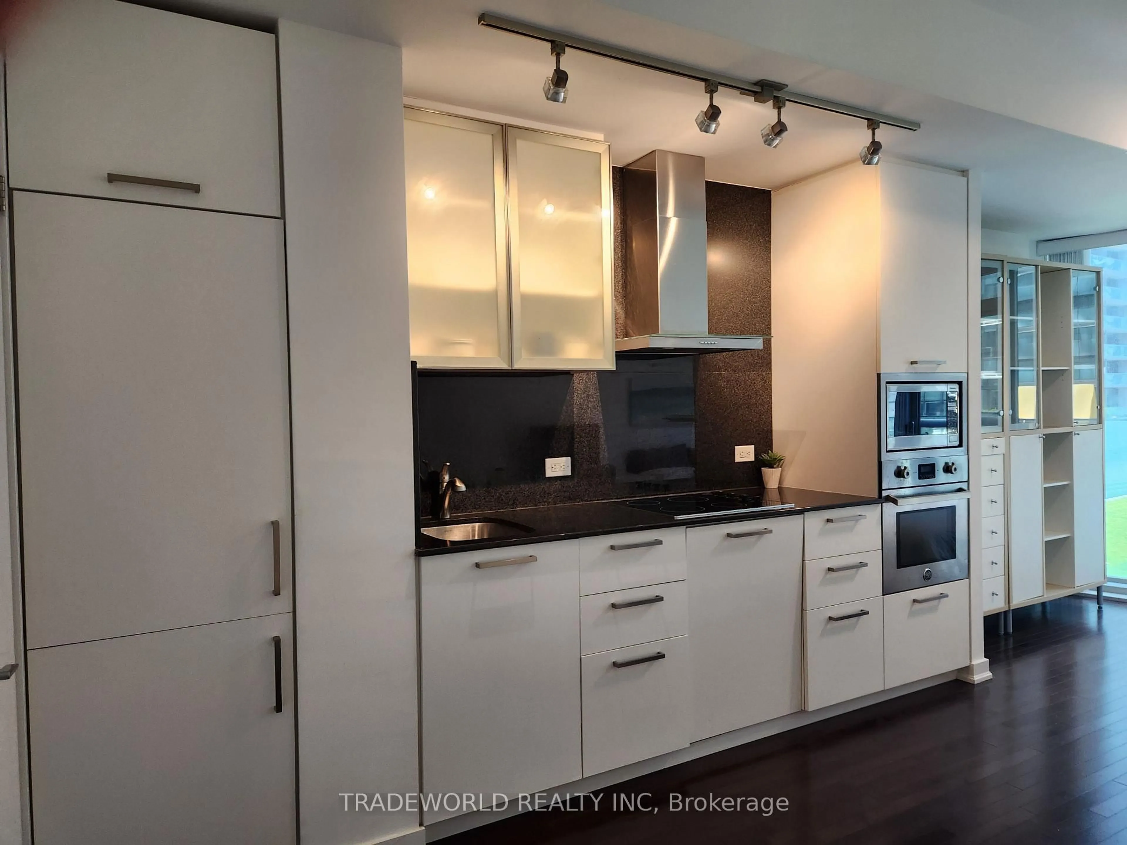 Contemporary kitchen, unknown for 12 York St #308, Toronto Ontario M5J 0A9