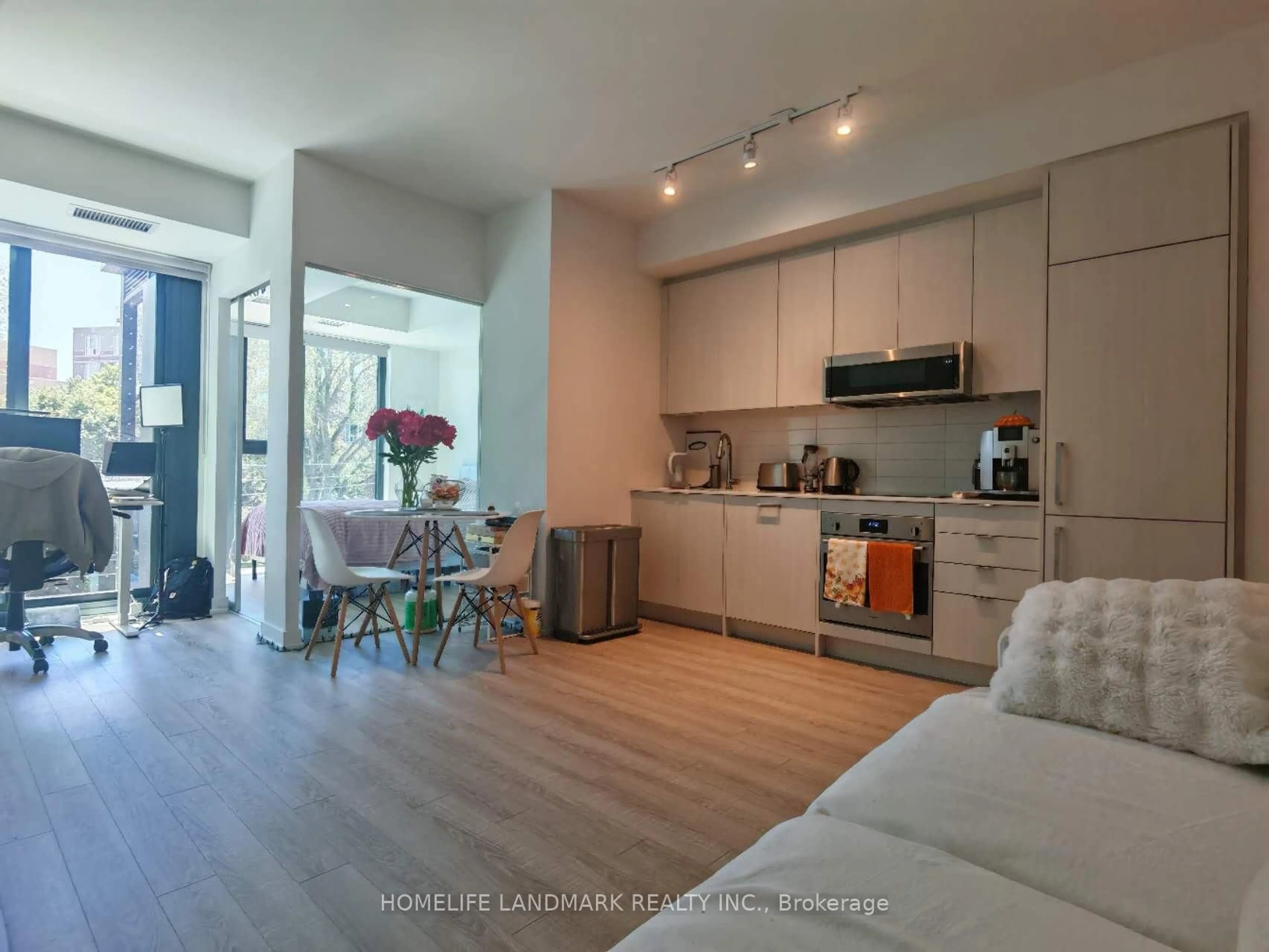 Open concept kitchen, unknown for 250 Lawrence Ave #310, Toronto Ontario M5M 1B2