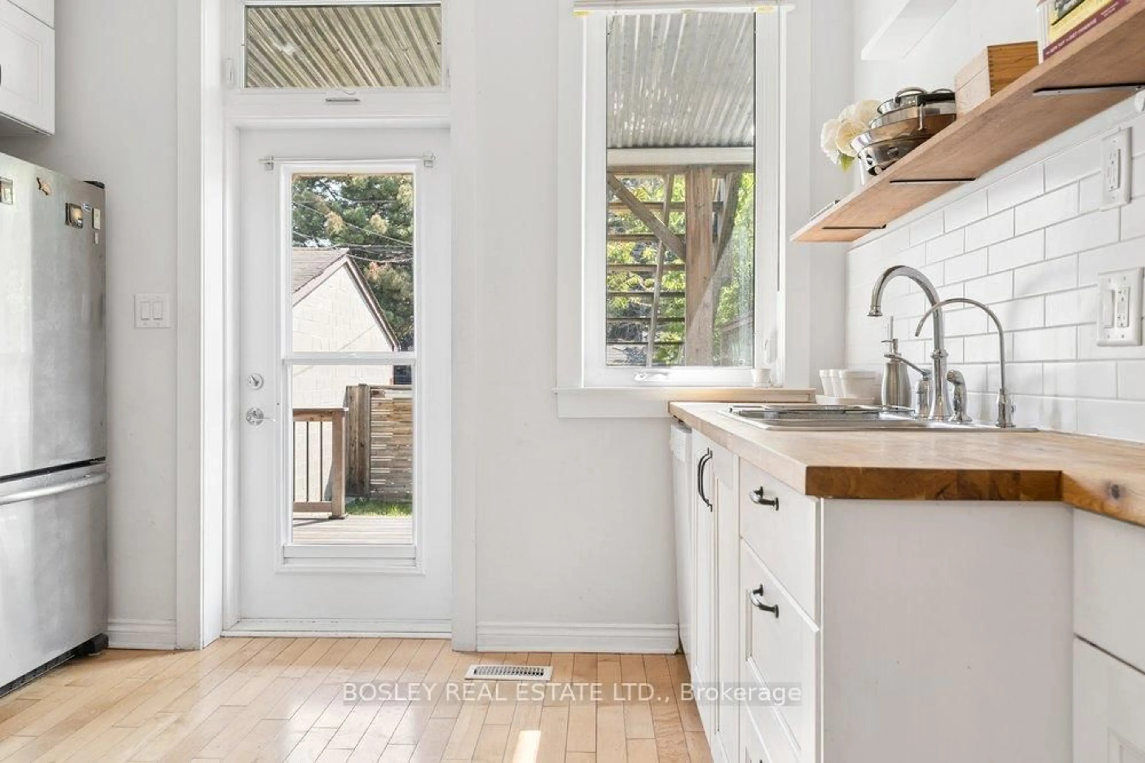 Open concept kitchen, unknown for 159A Gladstone Ave, Toronto Ontario M6J 3L3