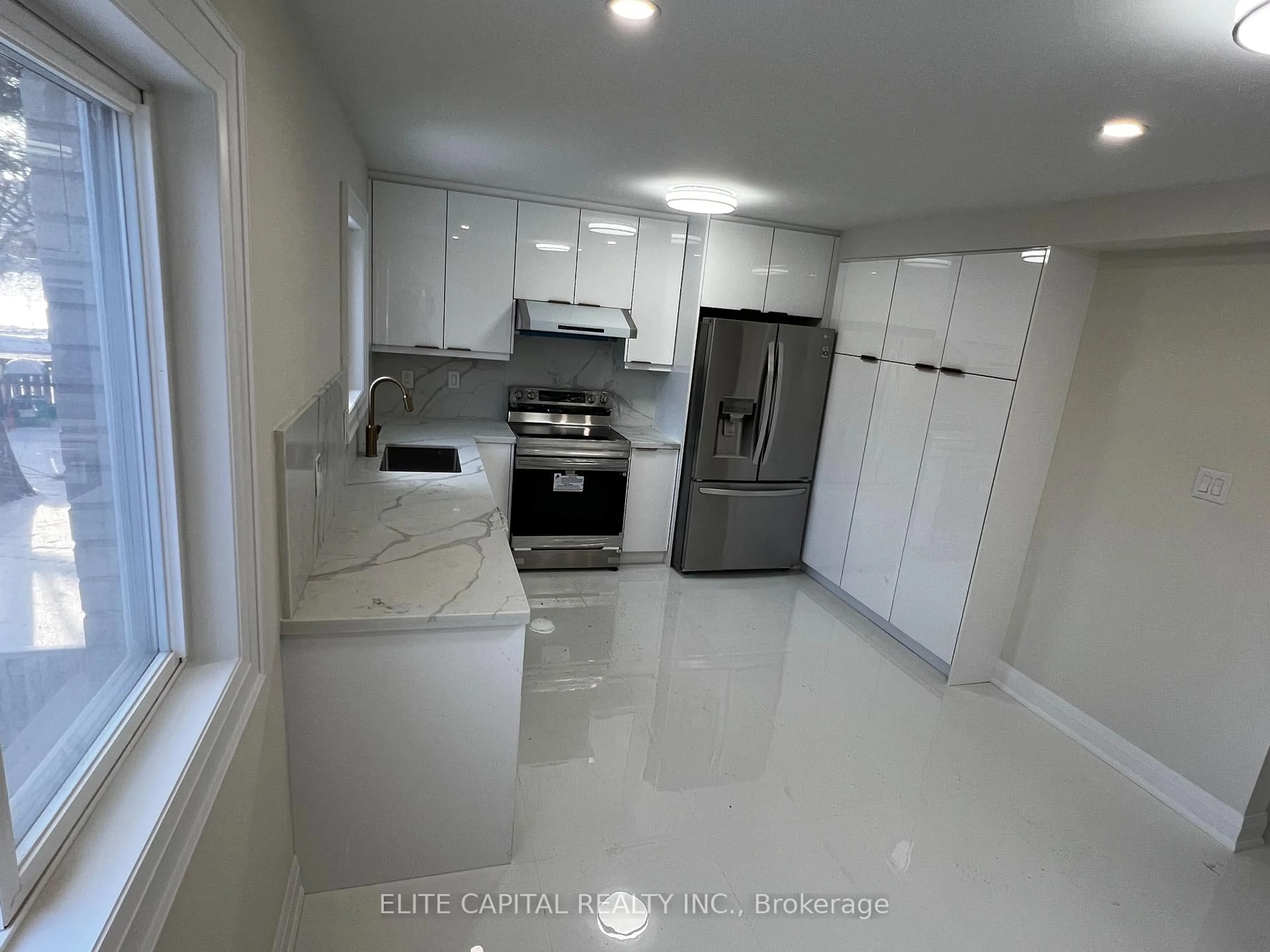 Open concept kitchen, ceramic/tile floor for 7 Ursa Star Way, Toronto Ontario M2J 1N9