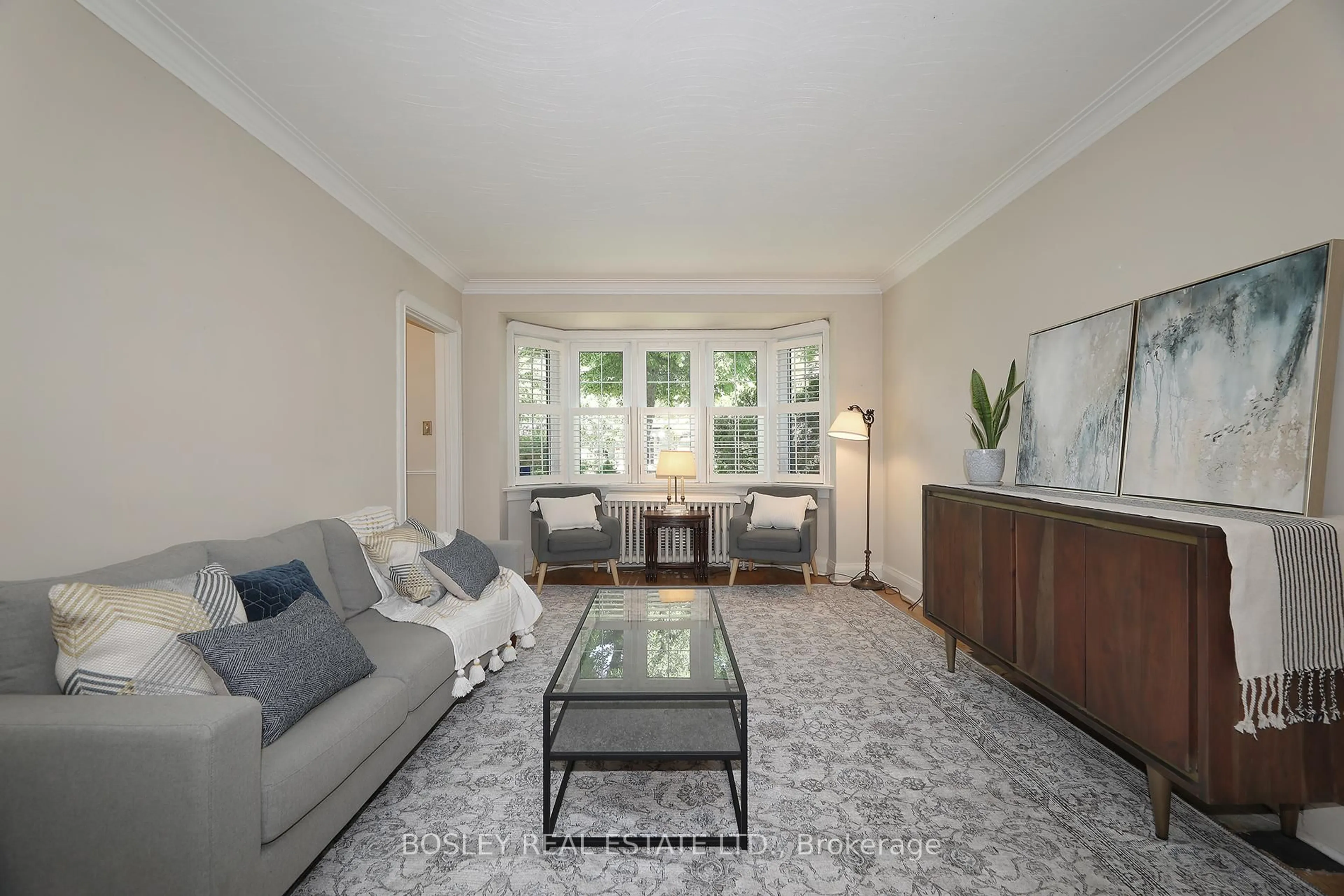 Living room with furniture, unknown for 161 Joicey Blvd, Toronto Ontario M5M 2V1