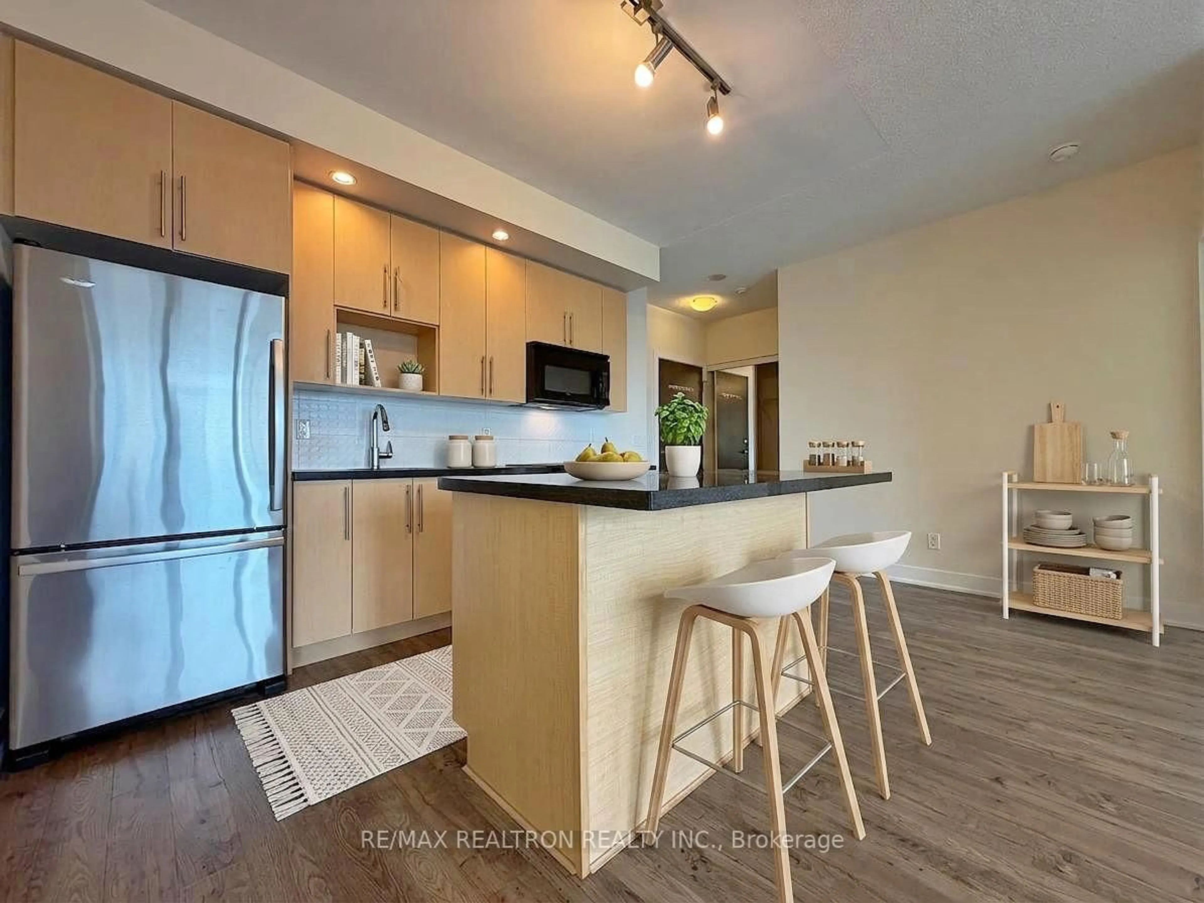 Open concept kitchen, wood/laminate floor for 28 Linden St #605, Toronto Ontario M4Y 0A4