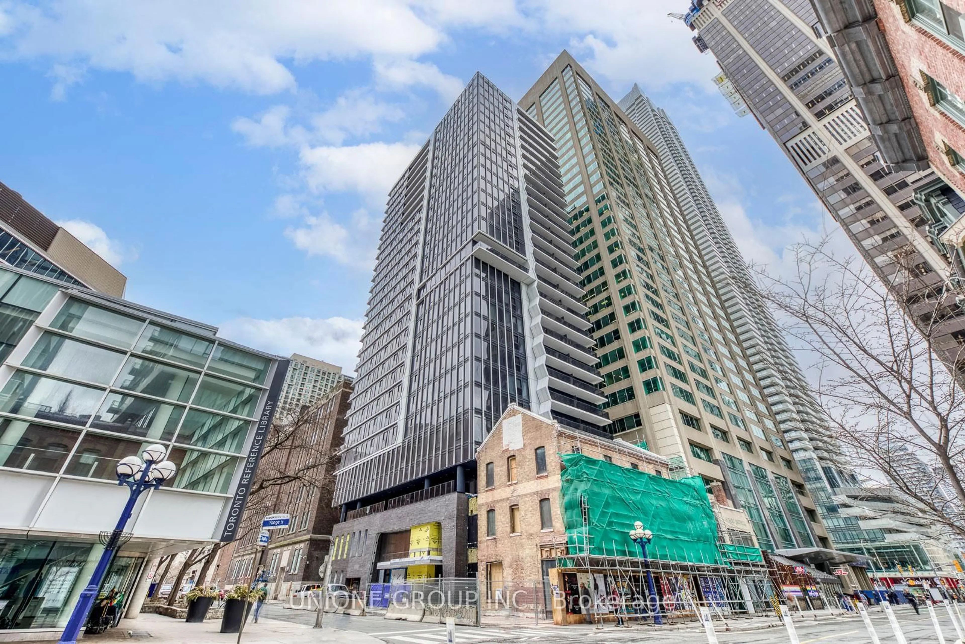 Unknown for 771 Yonge St #2002, Toronto Ontario M4W 0B8