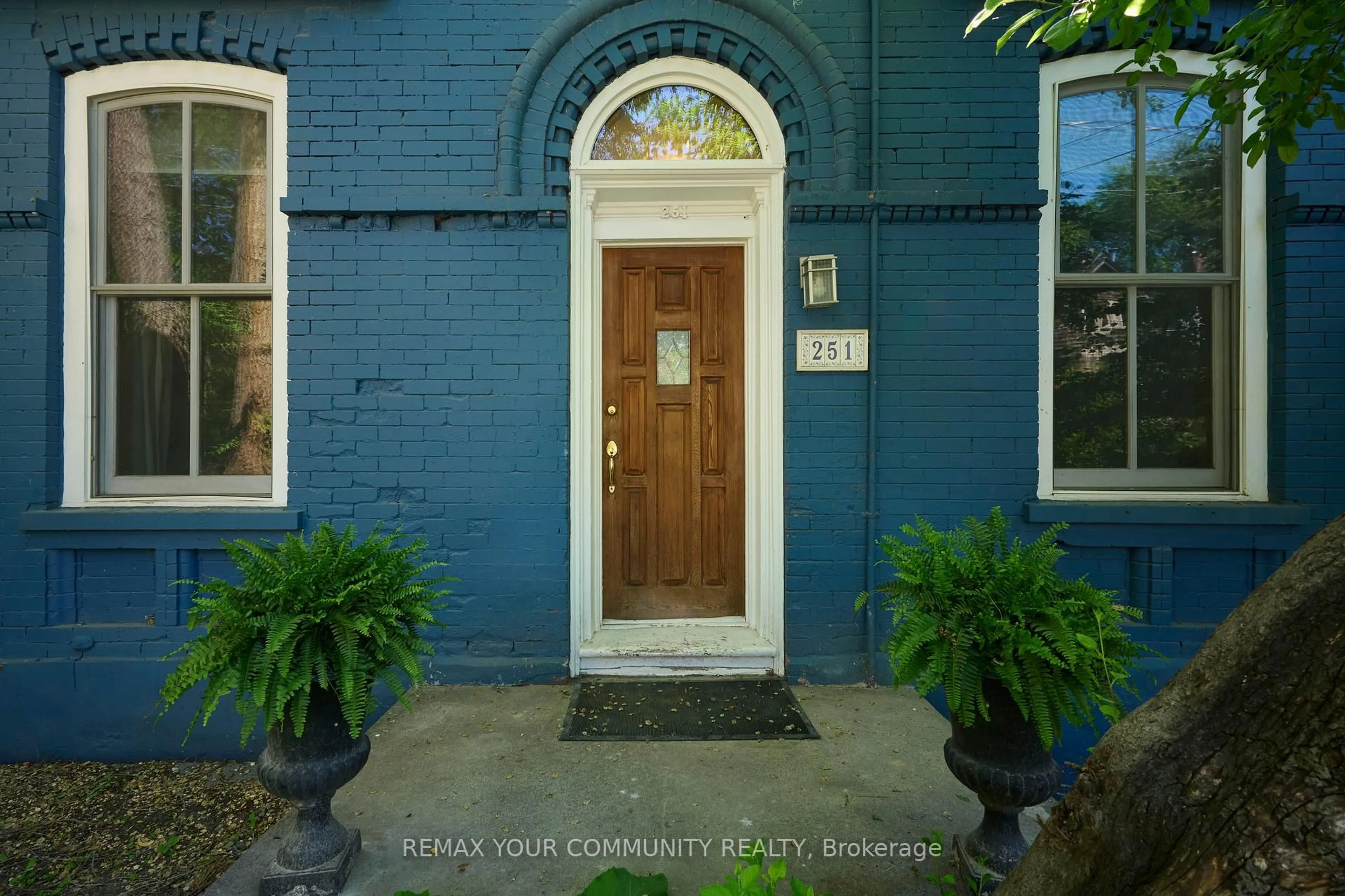 Indoor entryway for 251 Berkeley St, Toronto Ontario M5A 2X3