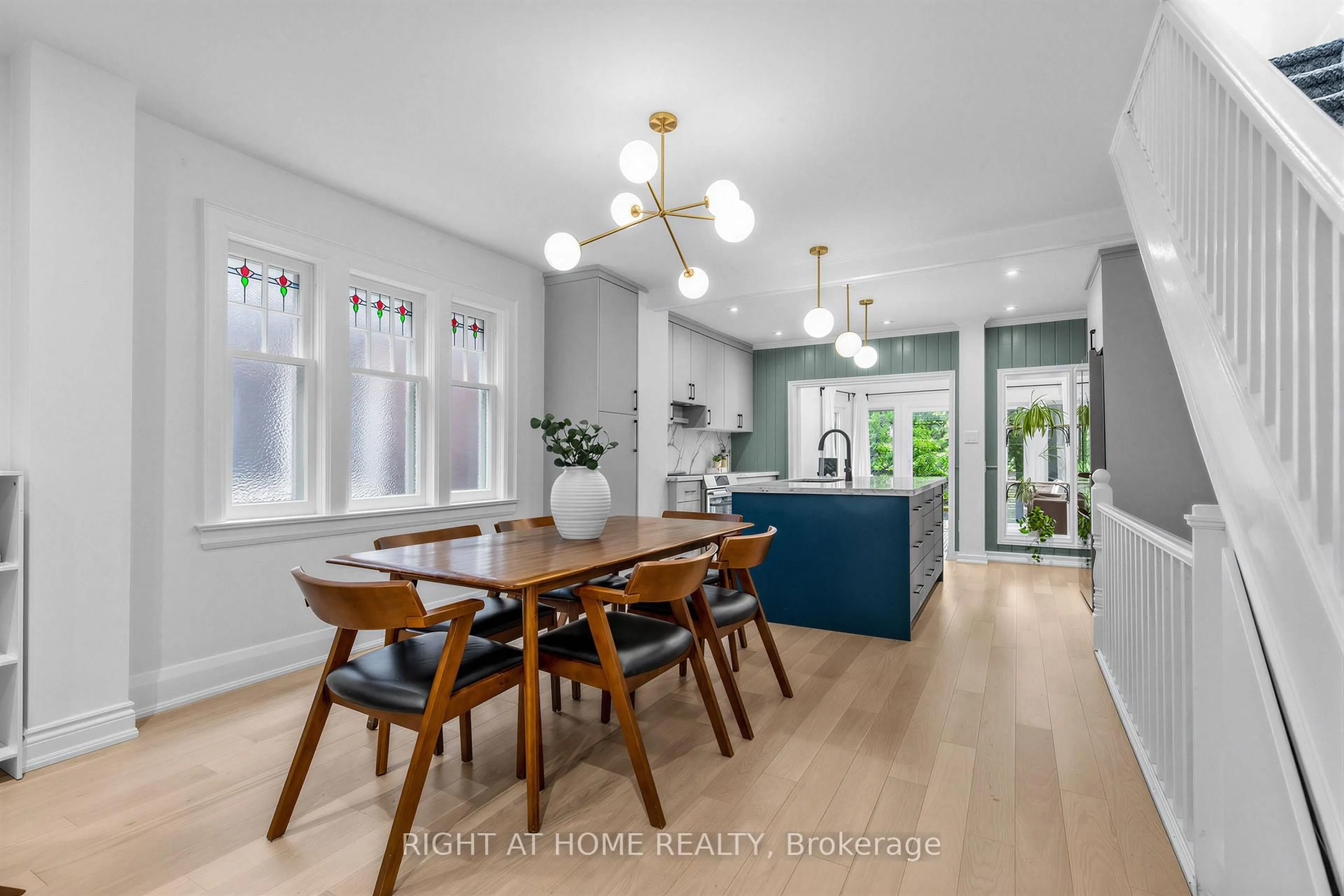 Open concept kitchen, unknown for 1022 Mount Pleasant Rd, Toronto Ontario M4P 2M3