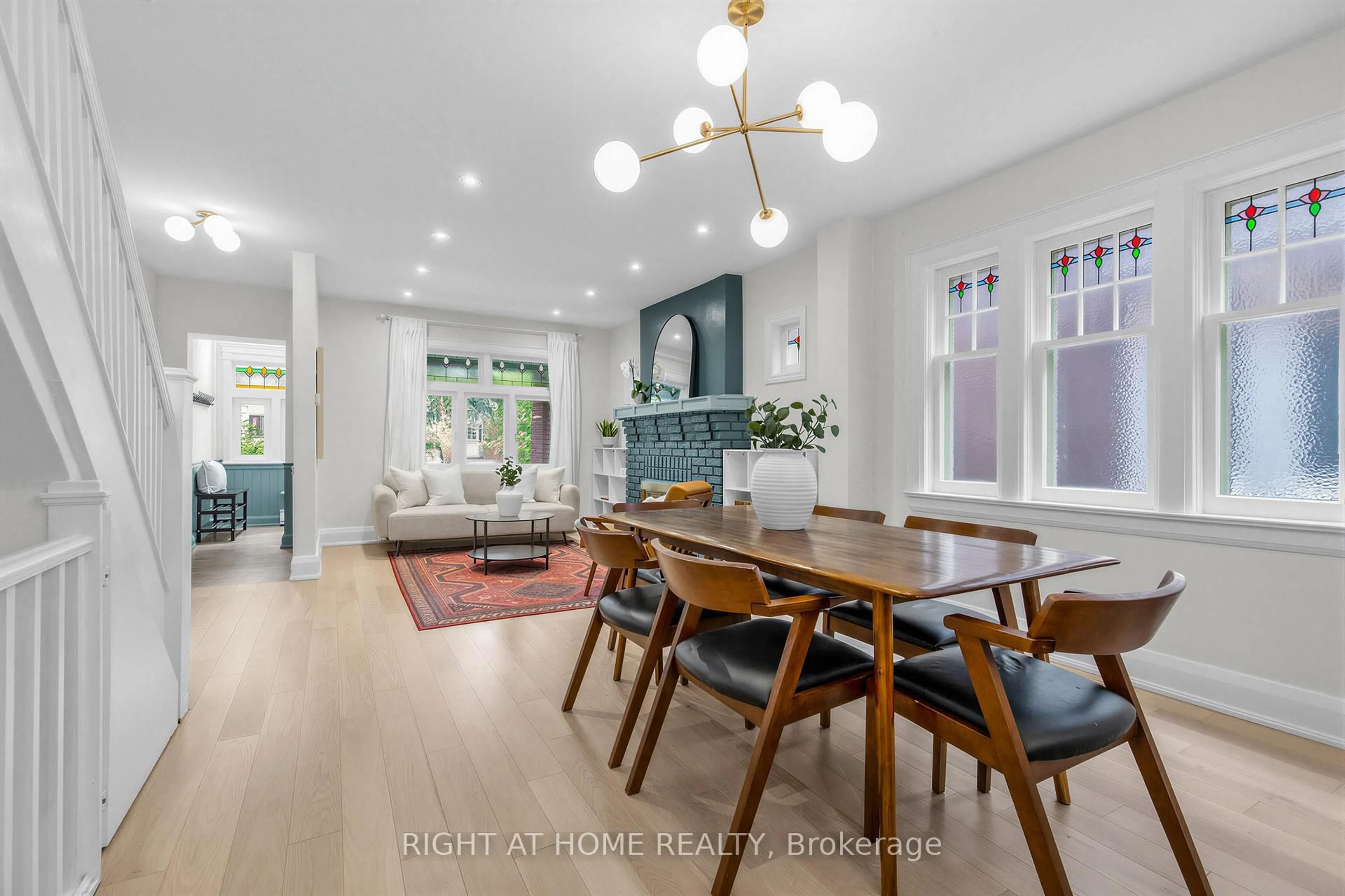 Dining room, unknown for 1022 Mount Pleasant Rd, Toronto Ontario M4P 2M3