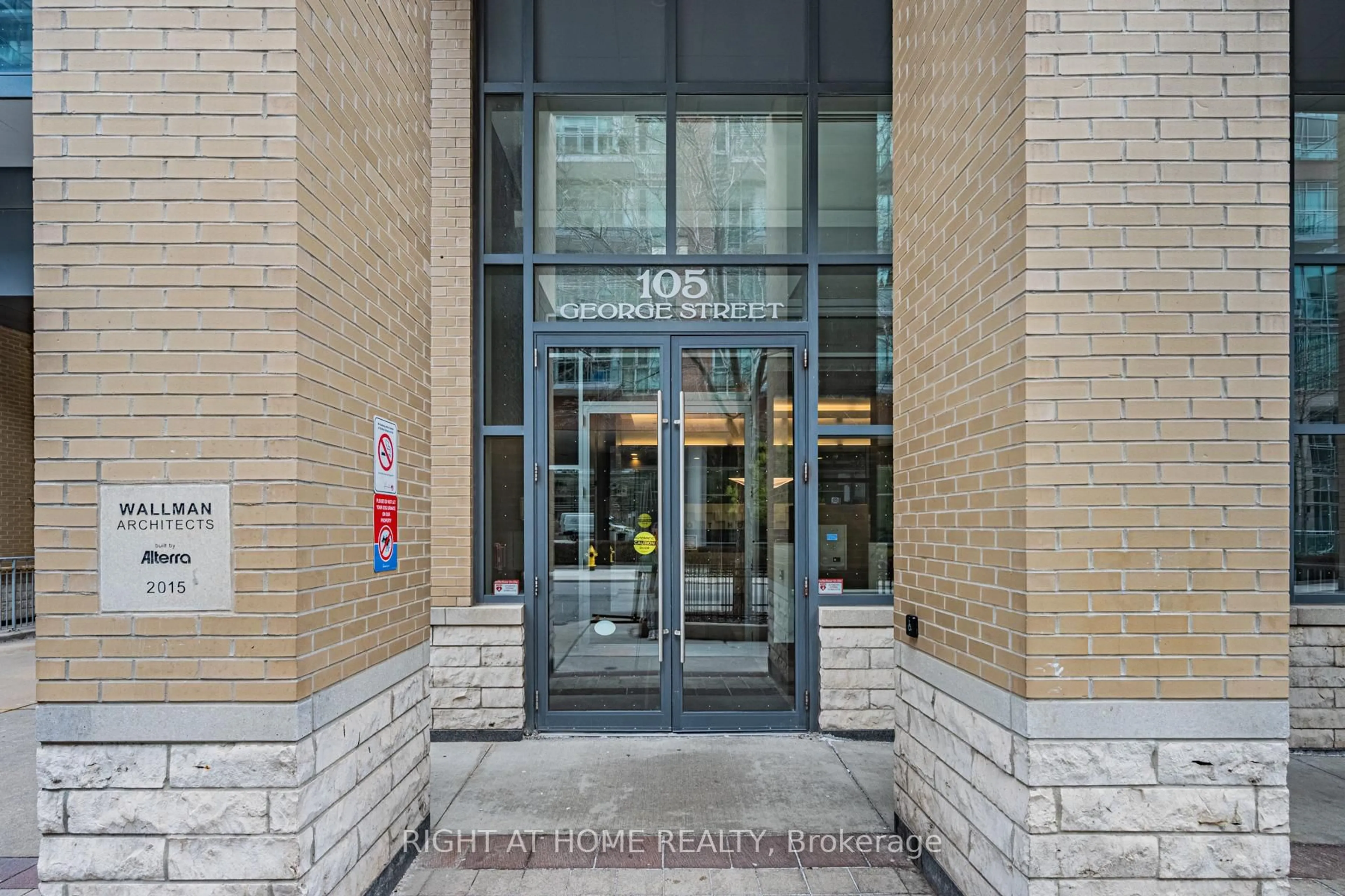Indoor foyer for 105 George St #312, Toronto Ontario M5A 0L4