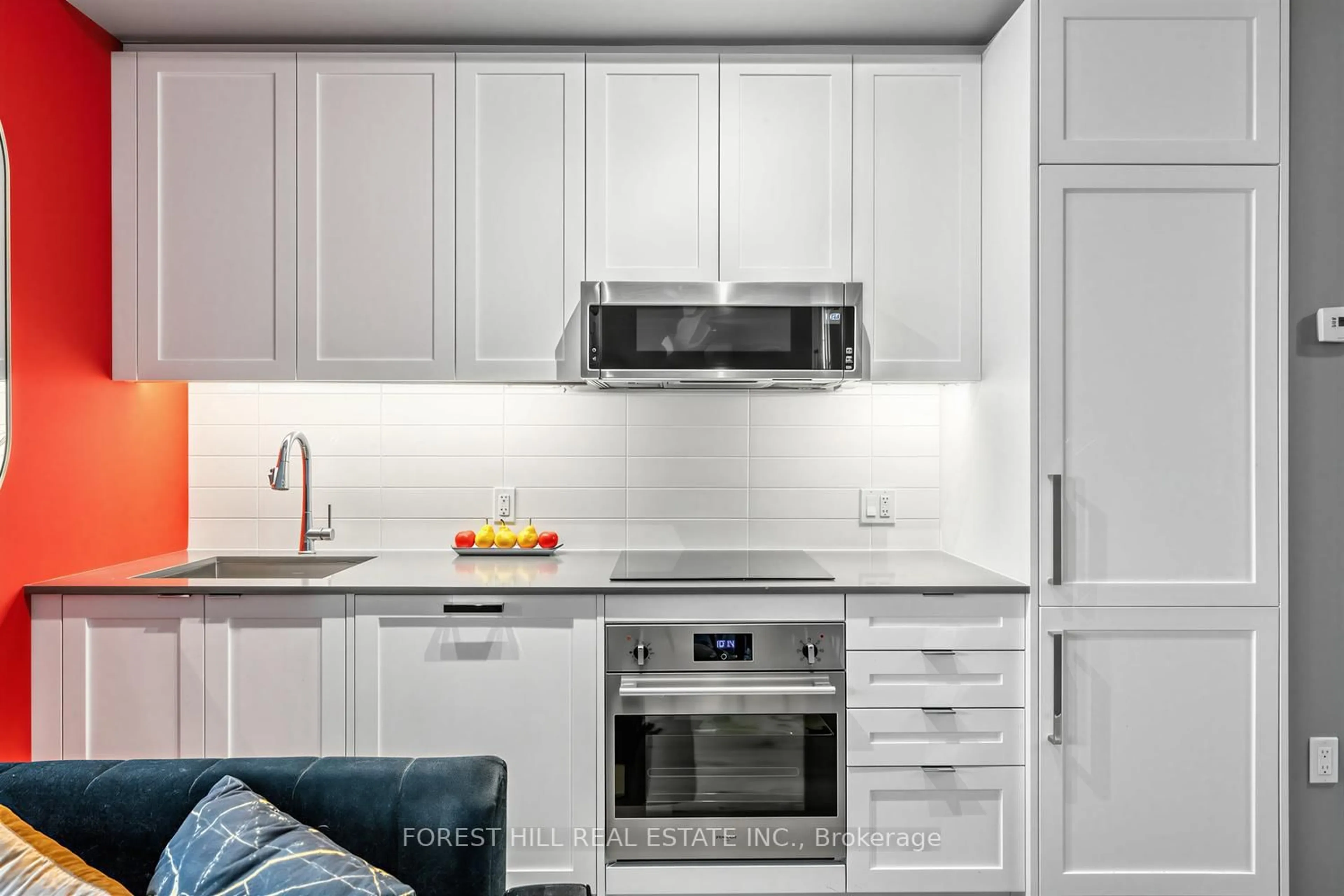 Standard kitchen, unknown for 250 Lawrence Ave #703, Toronto Ontario M5M 1B2
