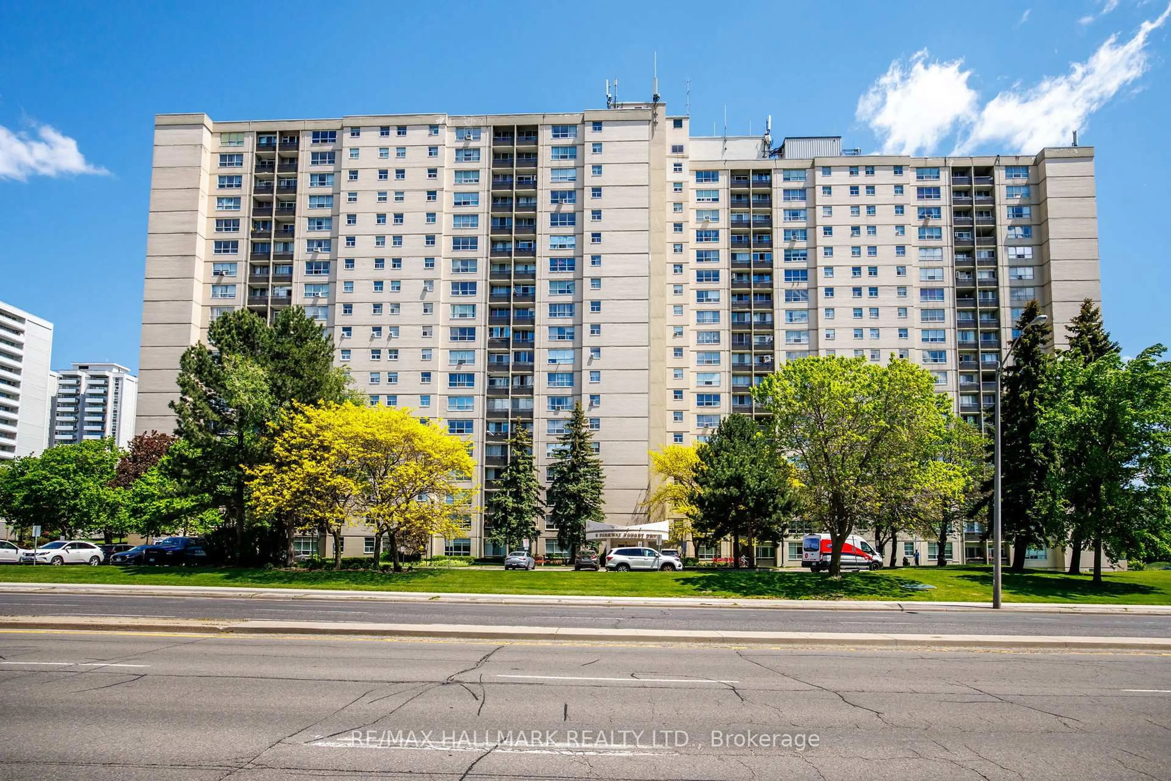 A pic from outside/outdoor area/front of a property/back of a property/a pic from drone, city buildings view from balcony for 5 Parkway Forest Dr #711, Toronto Ontario M2J 1L2
