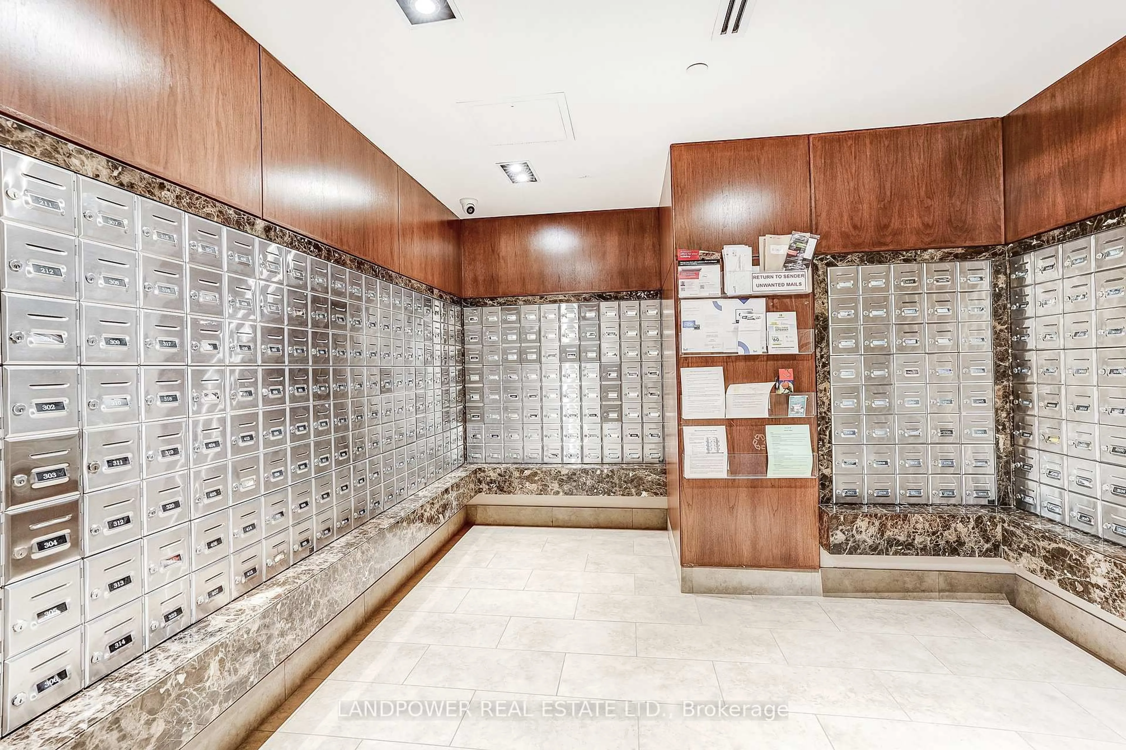 Indoor foyer for 2015 Sheppard Ave #2006, Toronto Ontario M2J 0B3