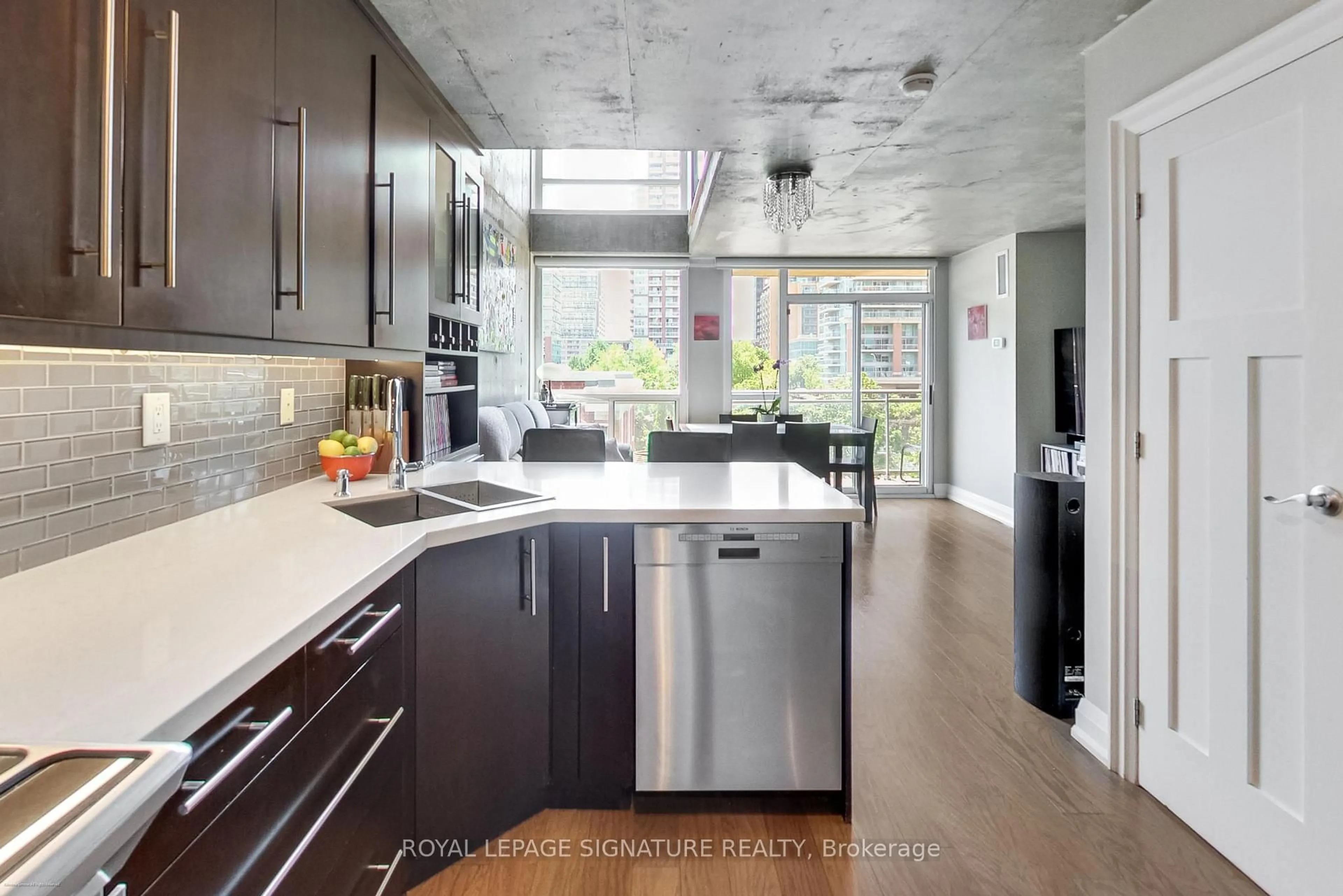 Contemporary kitchen, ceramic/tile floor for 1029 King St #443, Toronto Ontario M6K 3M9