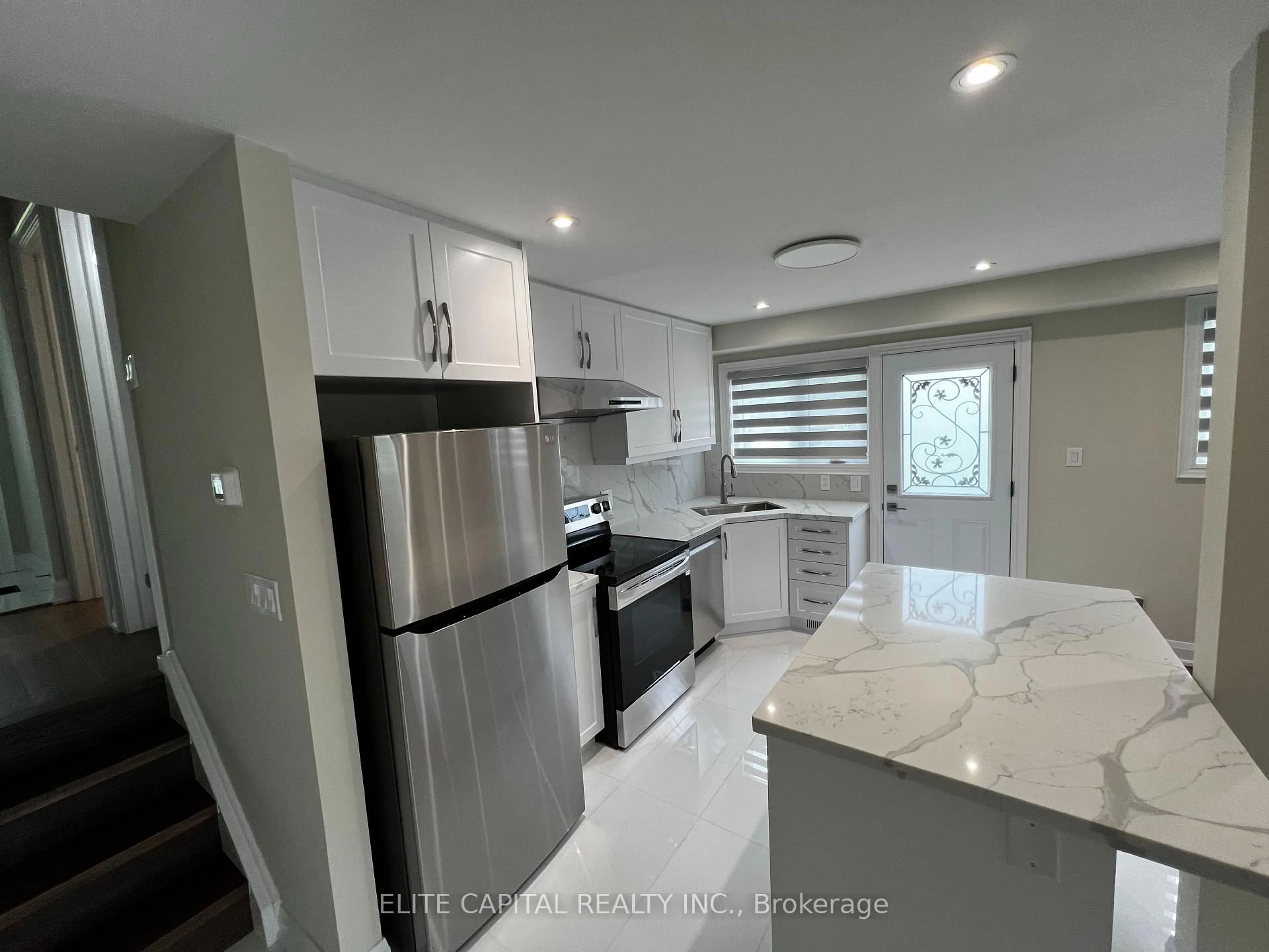Open concept kitchen, ceramic/tile floor for 89 Picola Crt, Toronto Ontario M2H 2N2