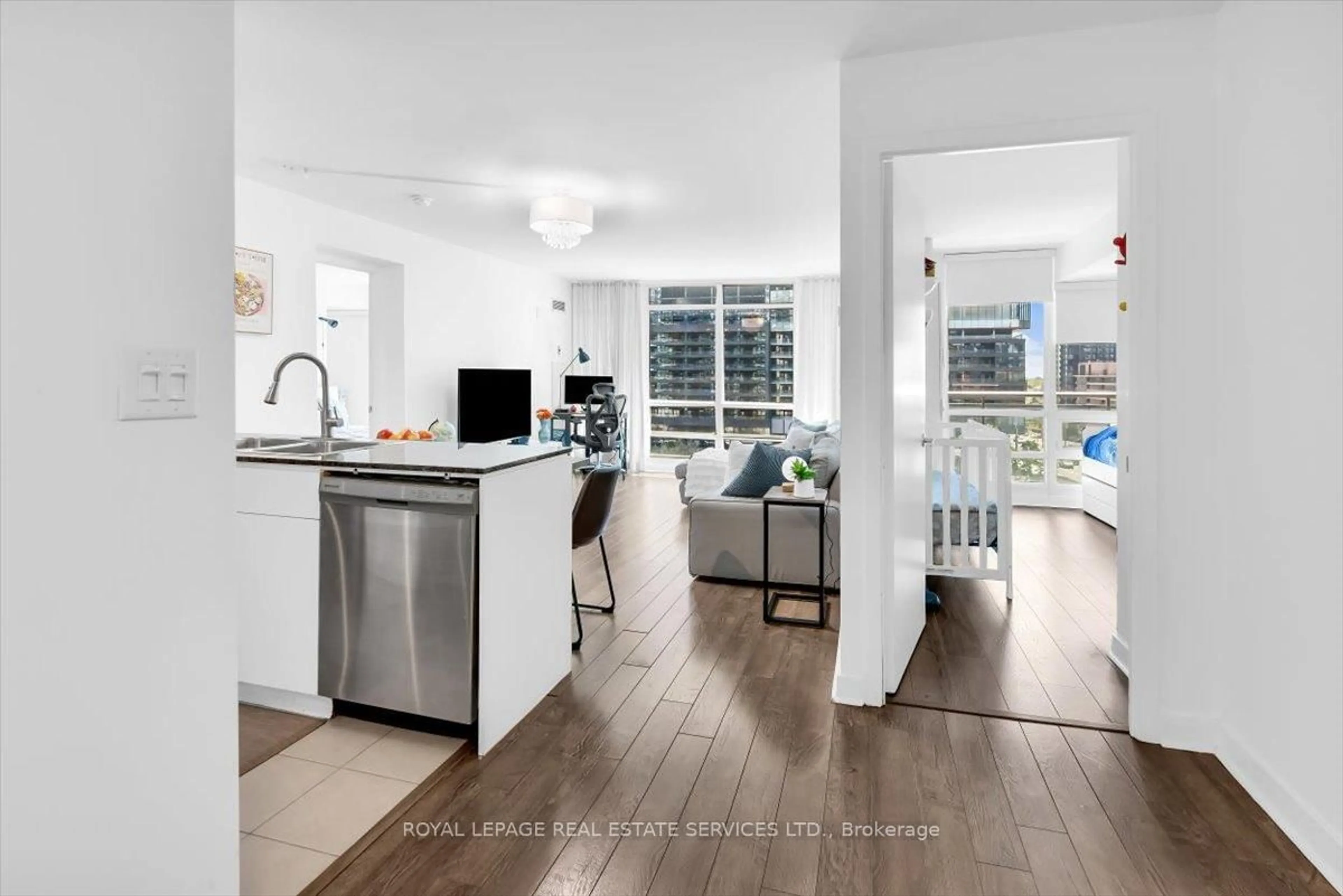 Open concept kitchen, unknown for 397 Front St #911, Toronto Ontario M5V 3S1